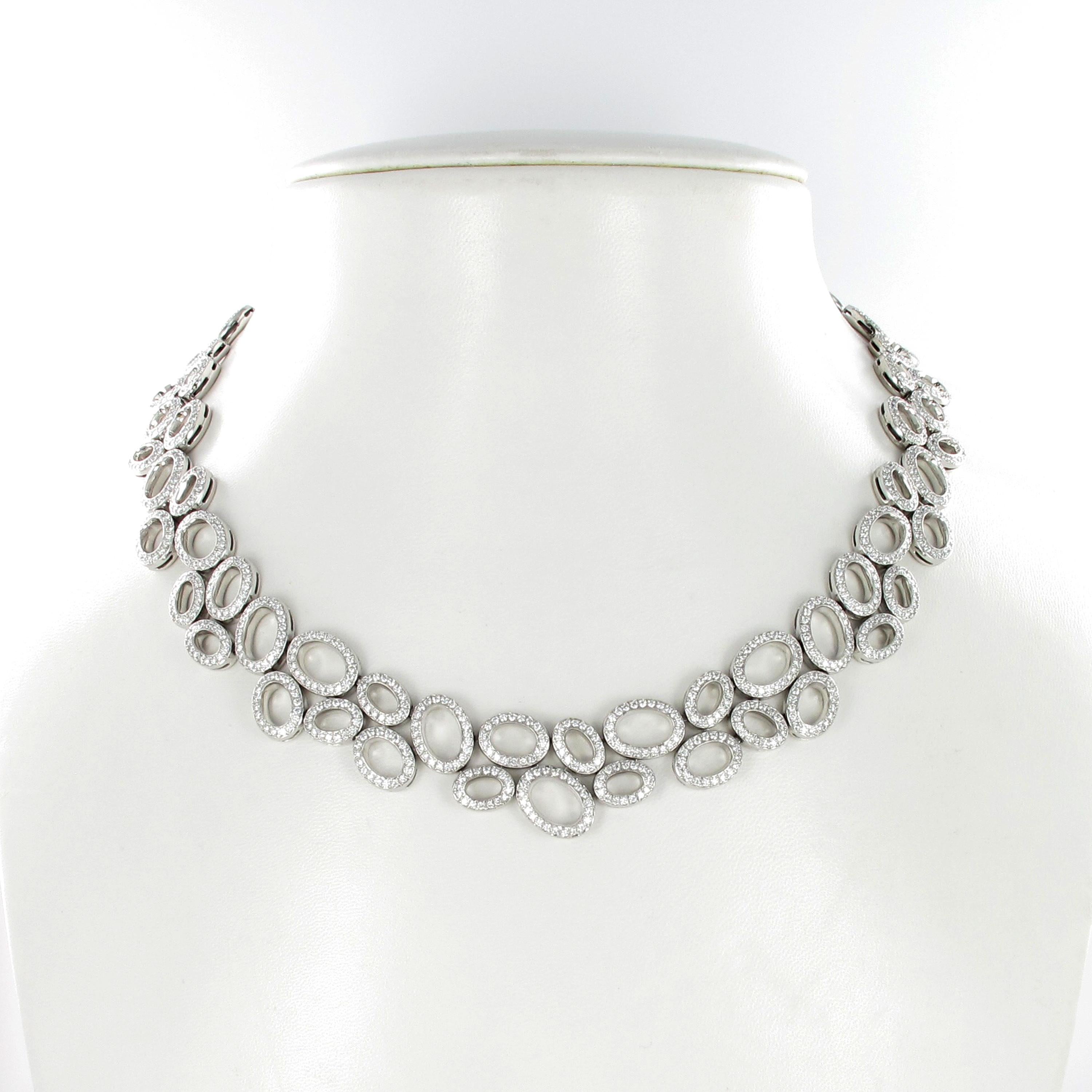 Superb Diamond Necklace in White Gold by Gübelin For Sale 1