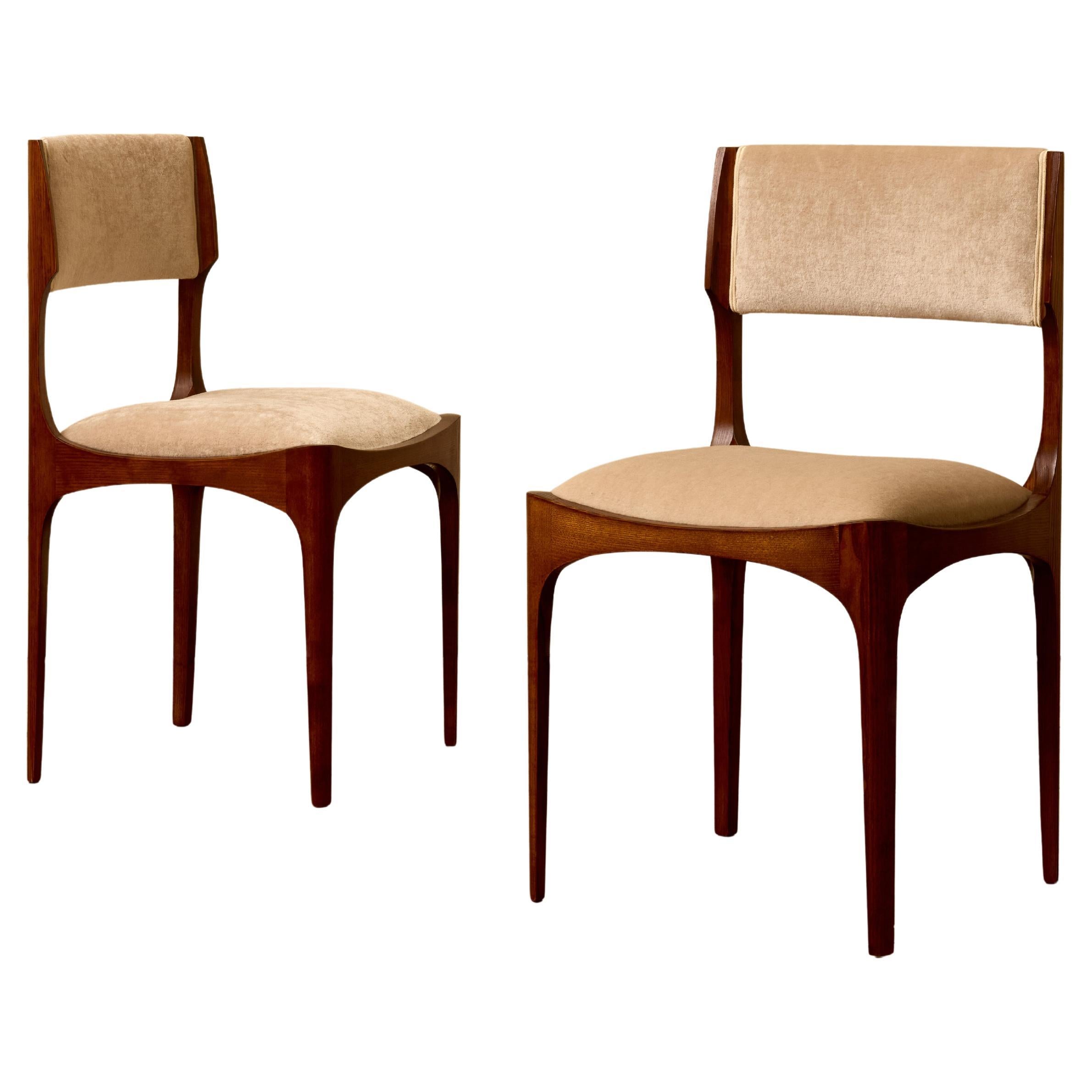 Superb dining chair in Mohair velvet