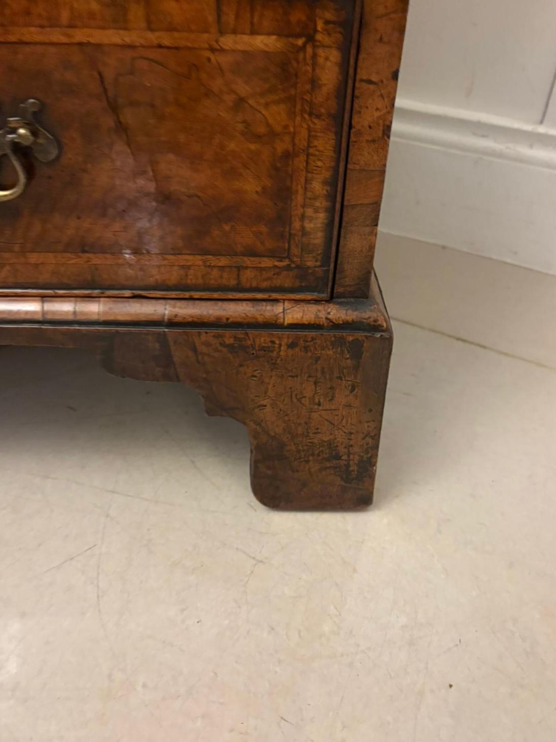 Superb Early 18th Century Quality Antique George I Walnut Bureau For Sale 14
