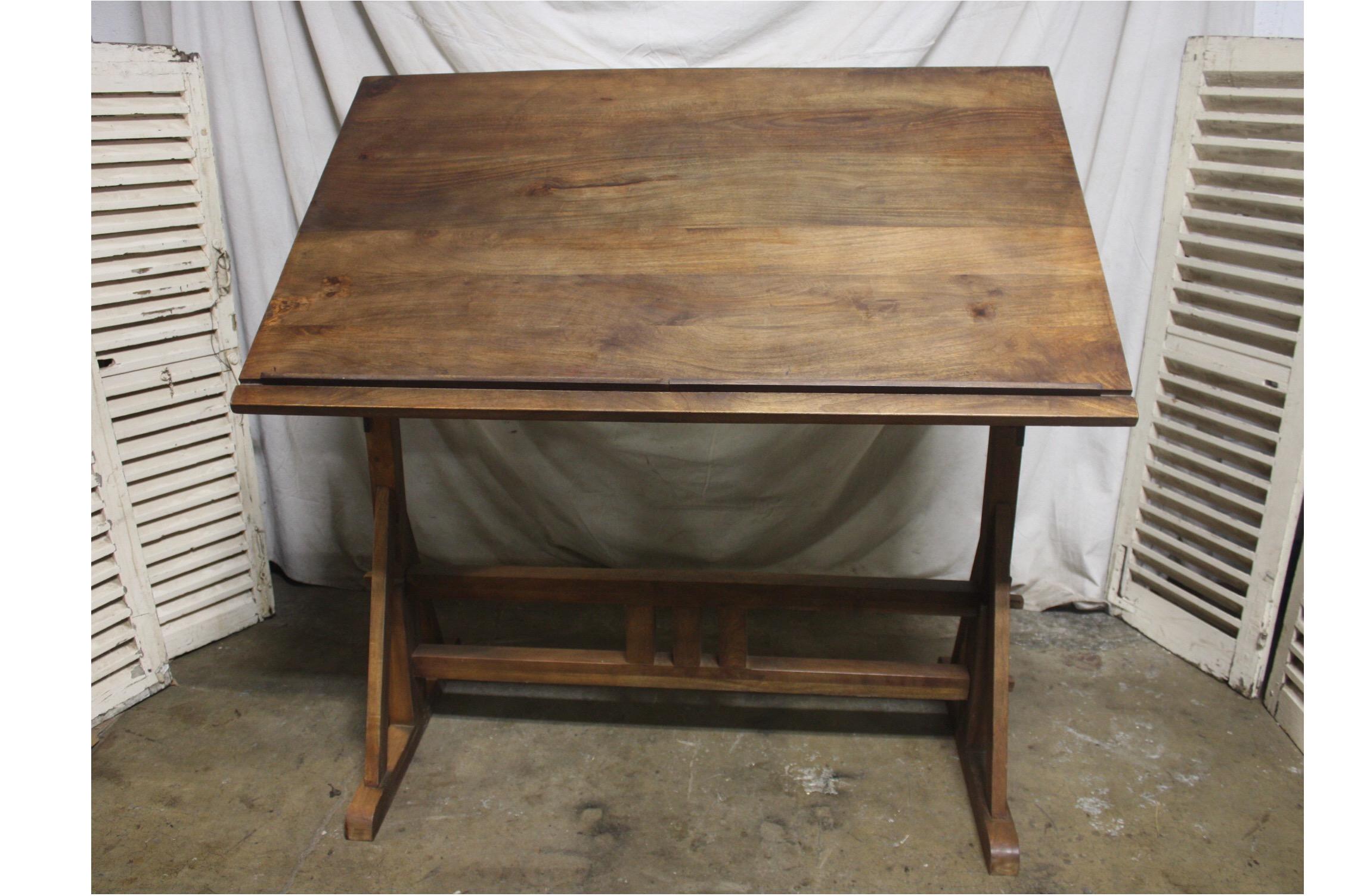 Superb Early 20th Century French Architected Table In Good Condition In Stockbridge, GA
