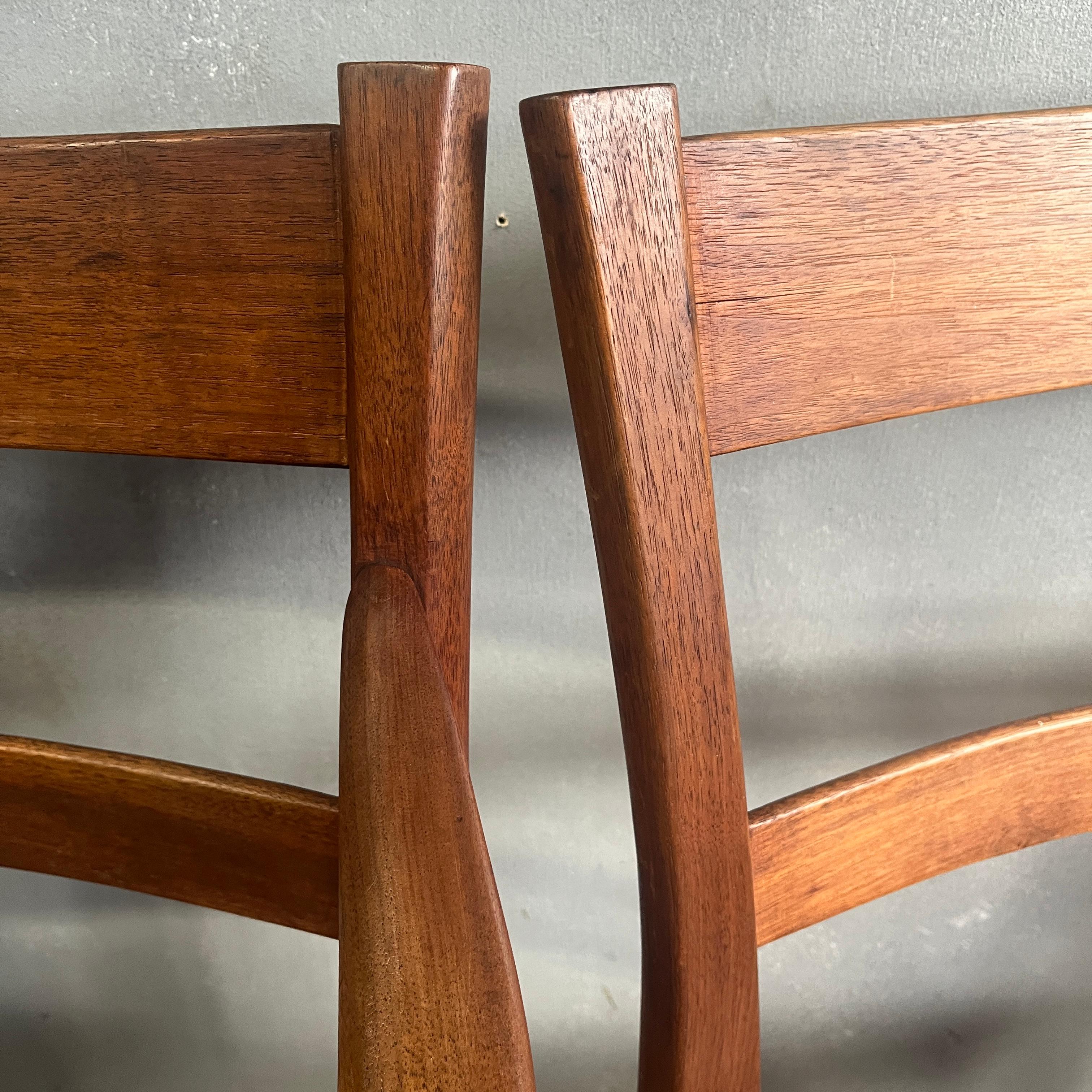 Superb Early American Shaker Style Chairs 6 3