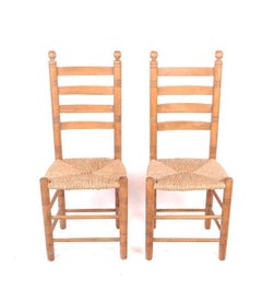 Magnífico juego de 8 sillas de respaldo alto estilo Shaker Style de la América Antigua