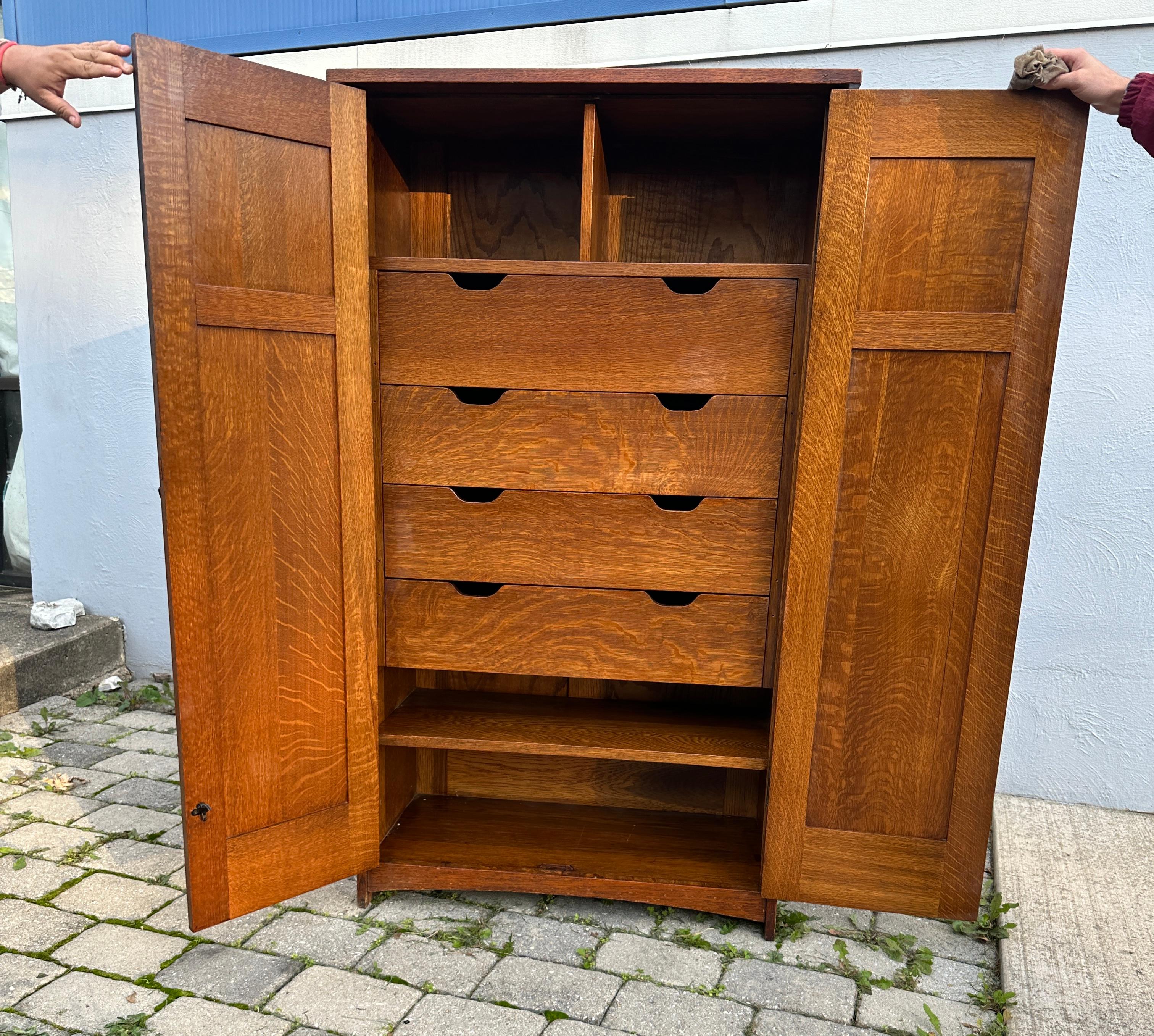SÚPER ARMARIO ANTIGUO Gustav Stickley circa 1915    VENTA    VENTA en venta 6