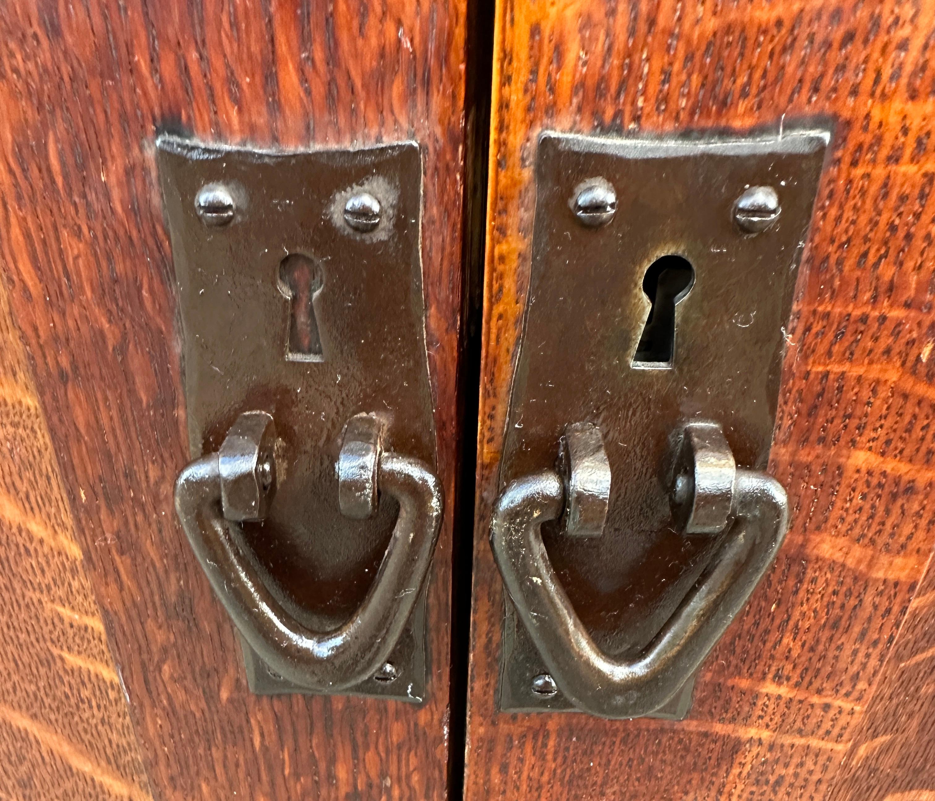 SÚPER ARMARIO ANTIGUO Gustav Stickley circa 1915    VENTA    VENTA en venta 1