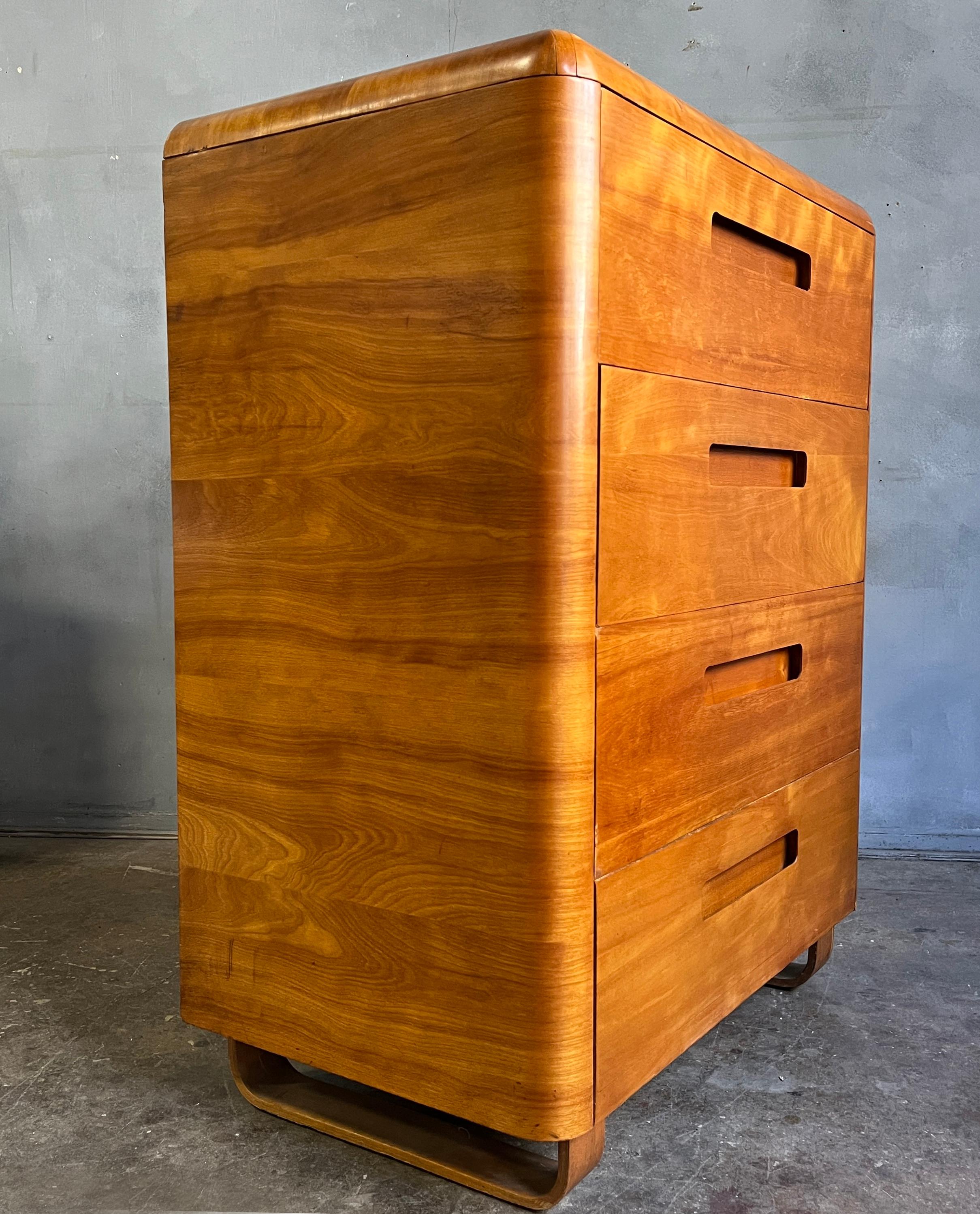 Mid-Century Modern Superb Early Midcentury Chest of Drawers in Birchwood For Sale