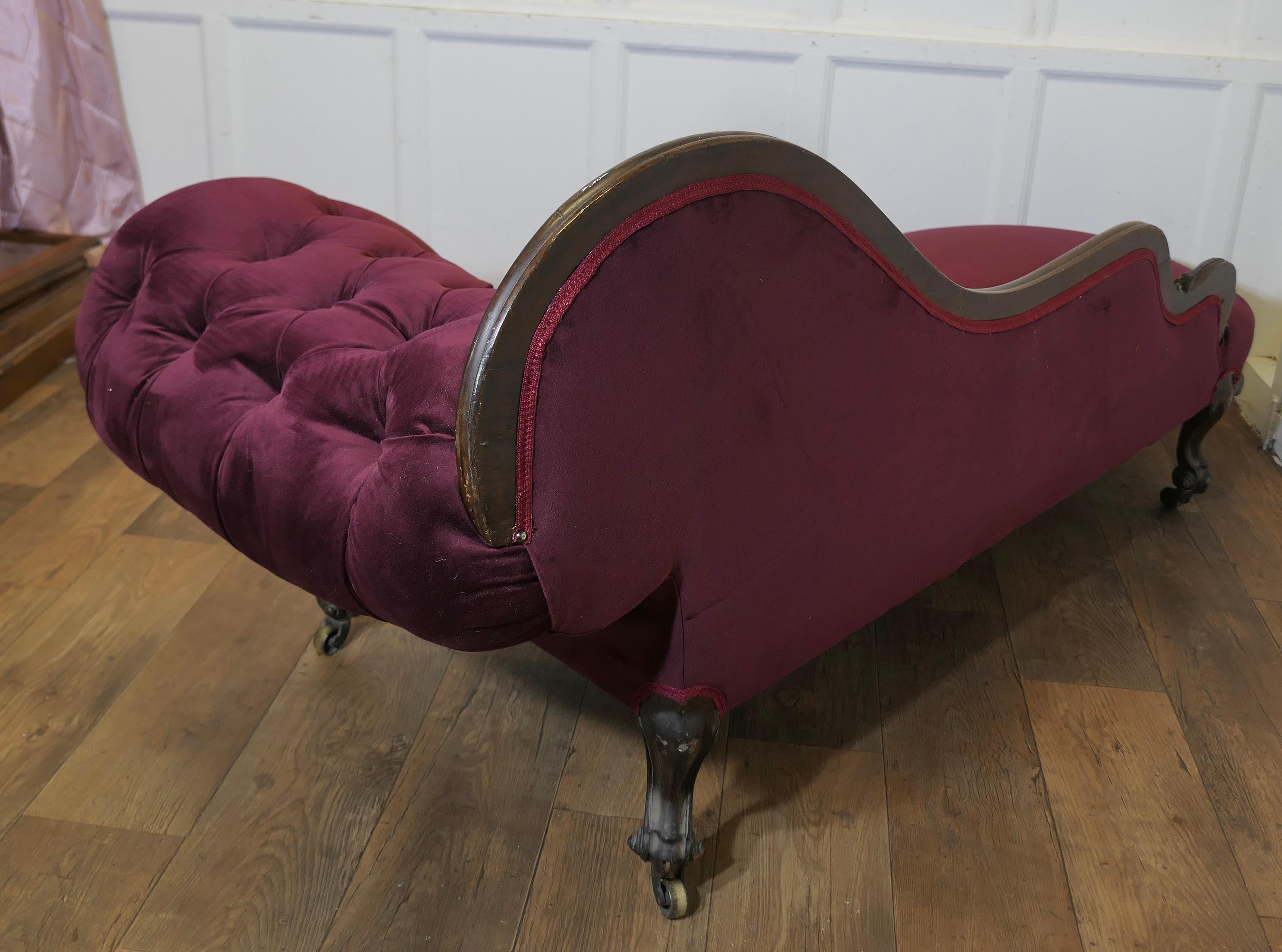 Superb Early Victorian Chaise Longue or Day Bed 2