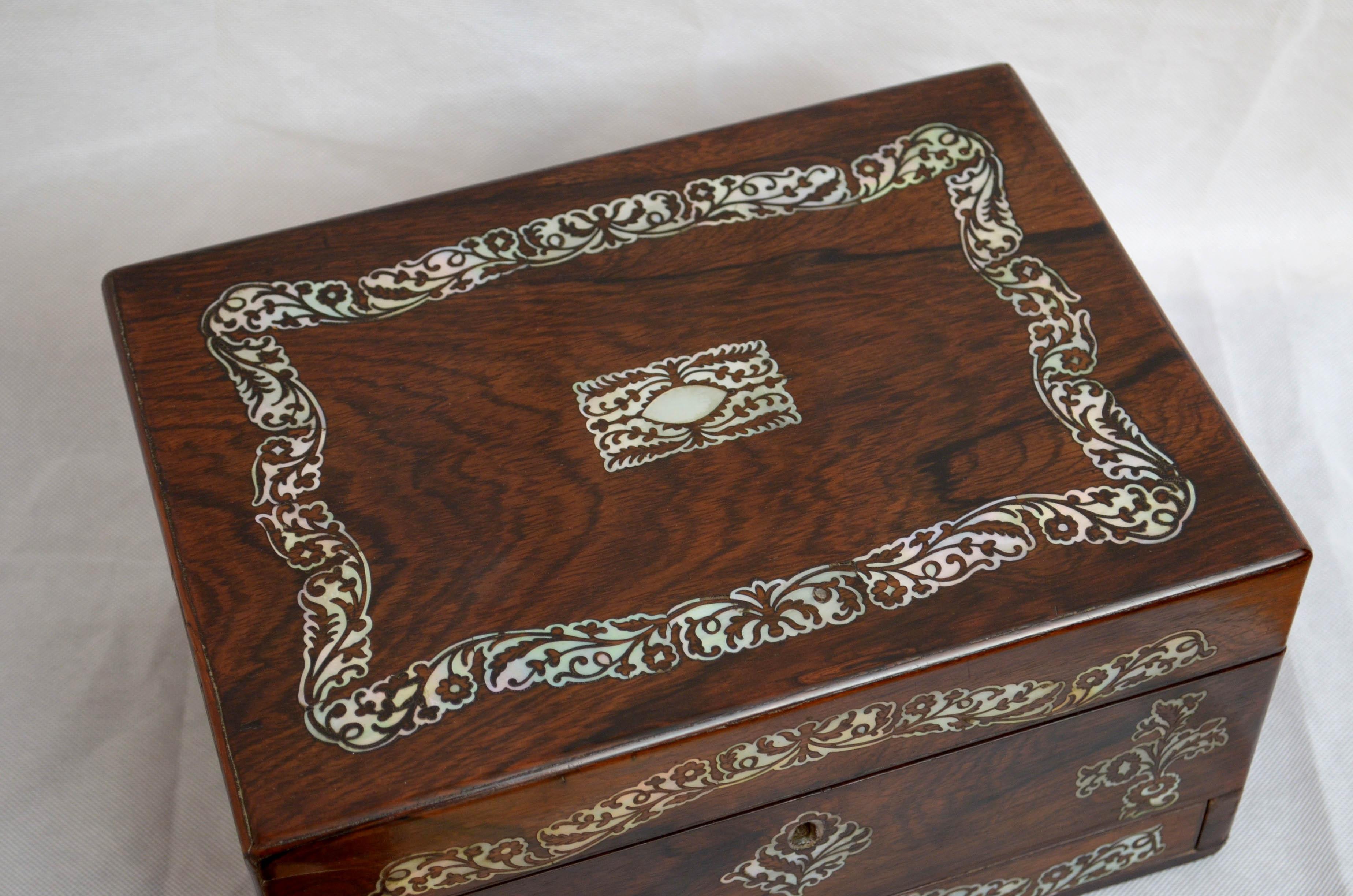 English Superb Early Victorian Jewelry Box Vanity Box