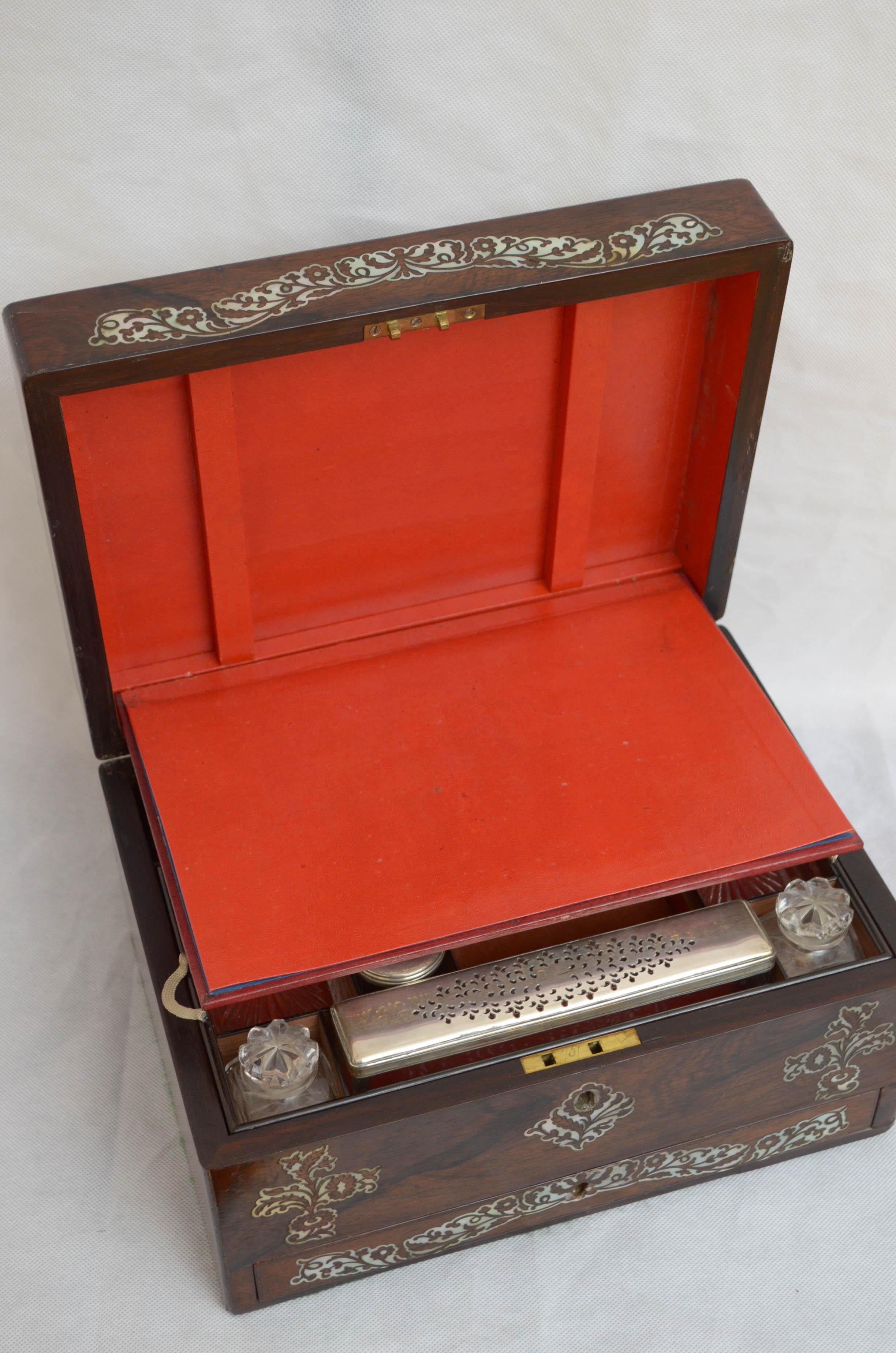 Rosewood Superb Early Victorian Jewelry Box Vanity Box
