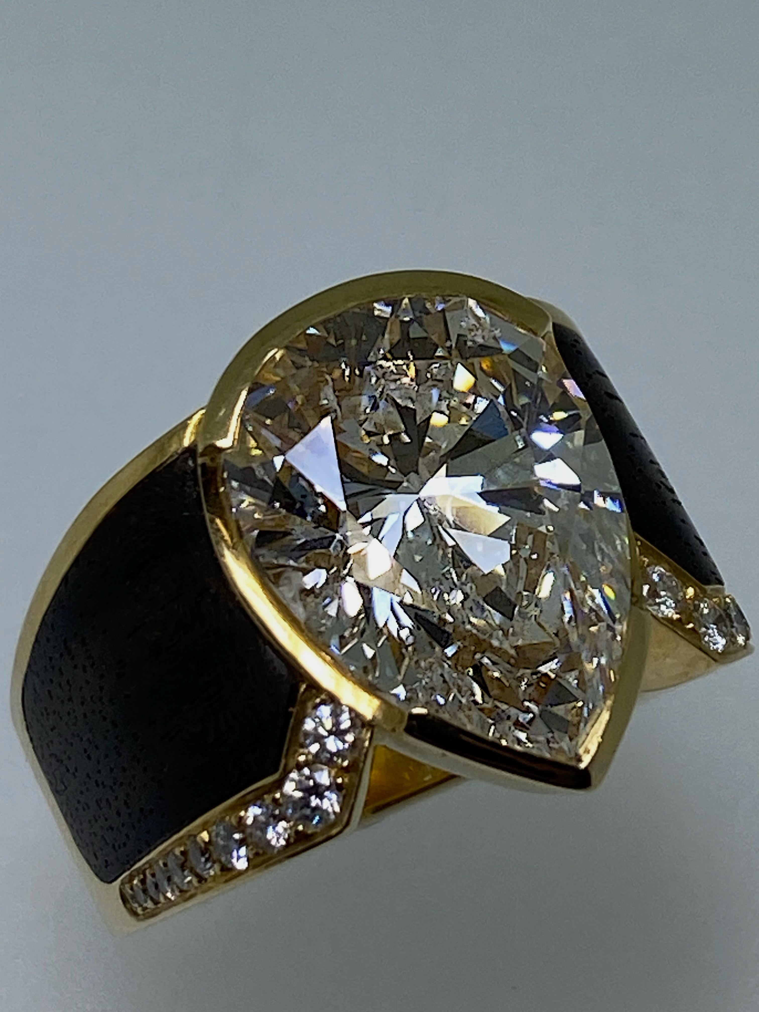 Natural 12.00ct Pear Shaped/Cut Diamond Ring in 18K Yellow Gold, valued at 490K In Excellent Condition In MELBOURNE, AU