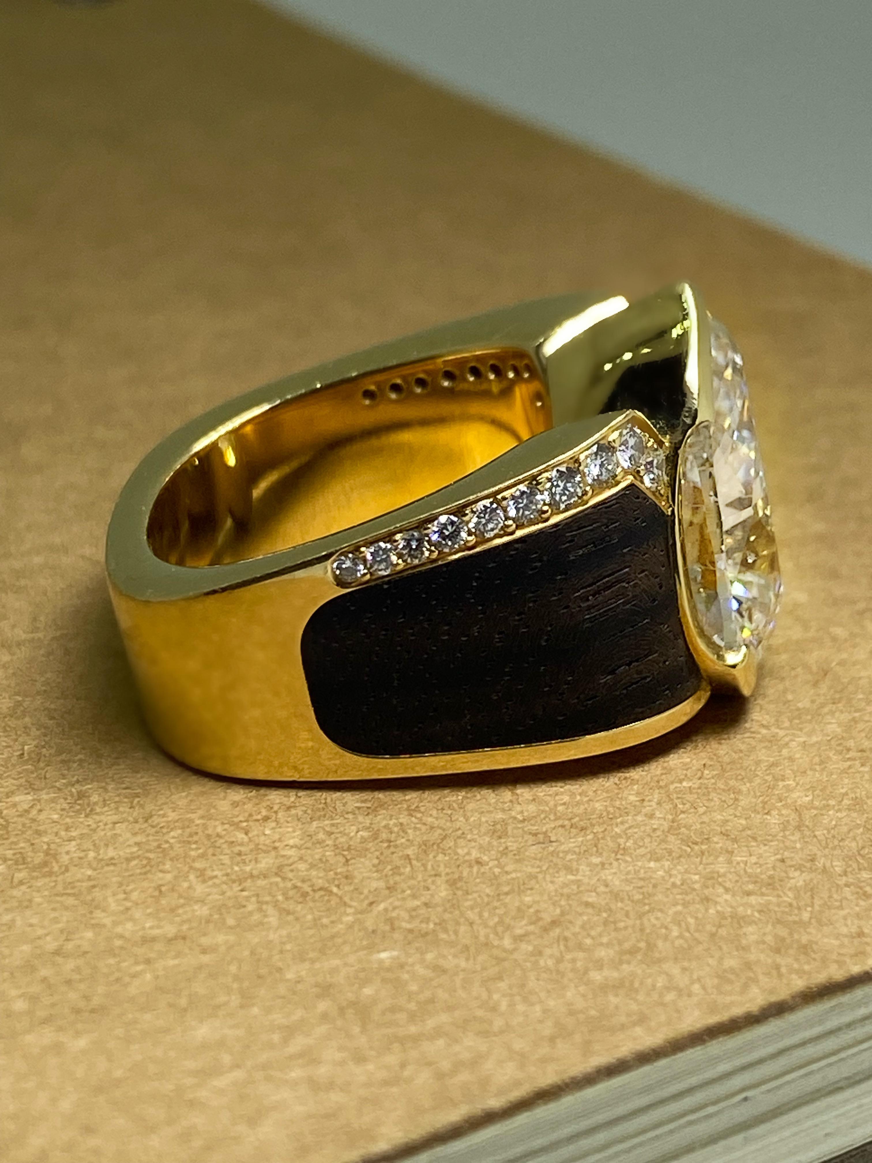 Women's Natural 12.00ct Pear Shaped/Cut Diamond Ring in 18K Yellow Gold, valued at 490K