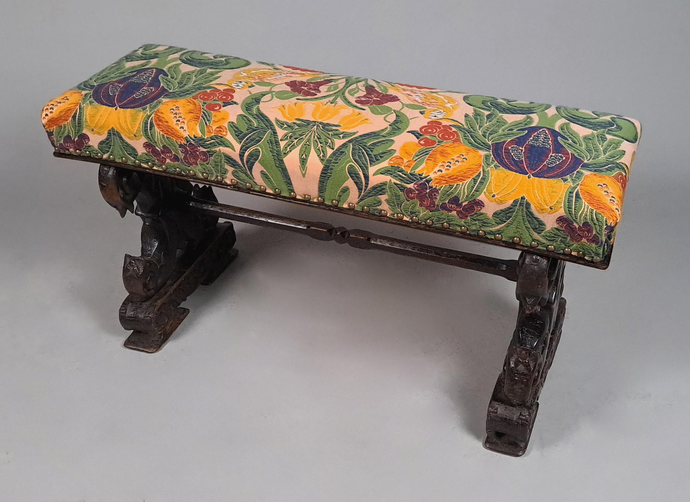 Superb Elizabethan Carved Oak Long Stool c. 1580 For Sale 3