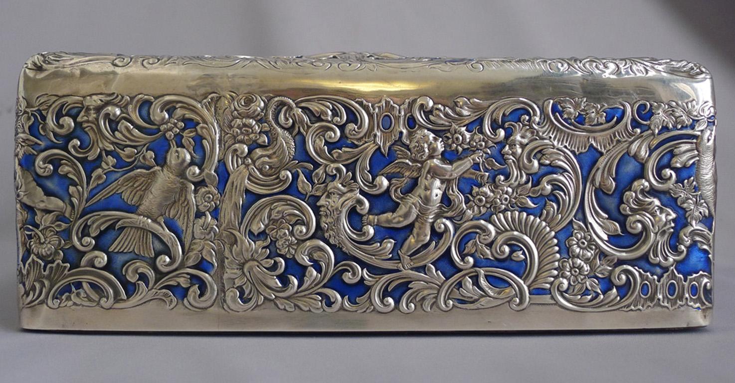 Superb English Silver and Enamel Casket by William Comyns In Good Condition In London, GB