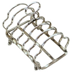 Superb English Silver Plate Seven-Bar Toast or Letter Rack on Lovely Cast Feet