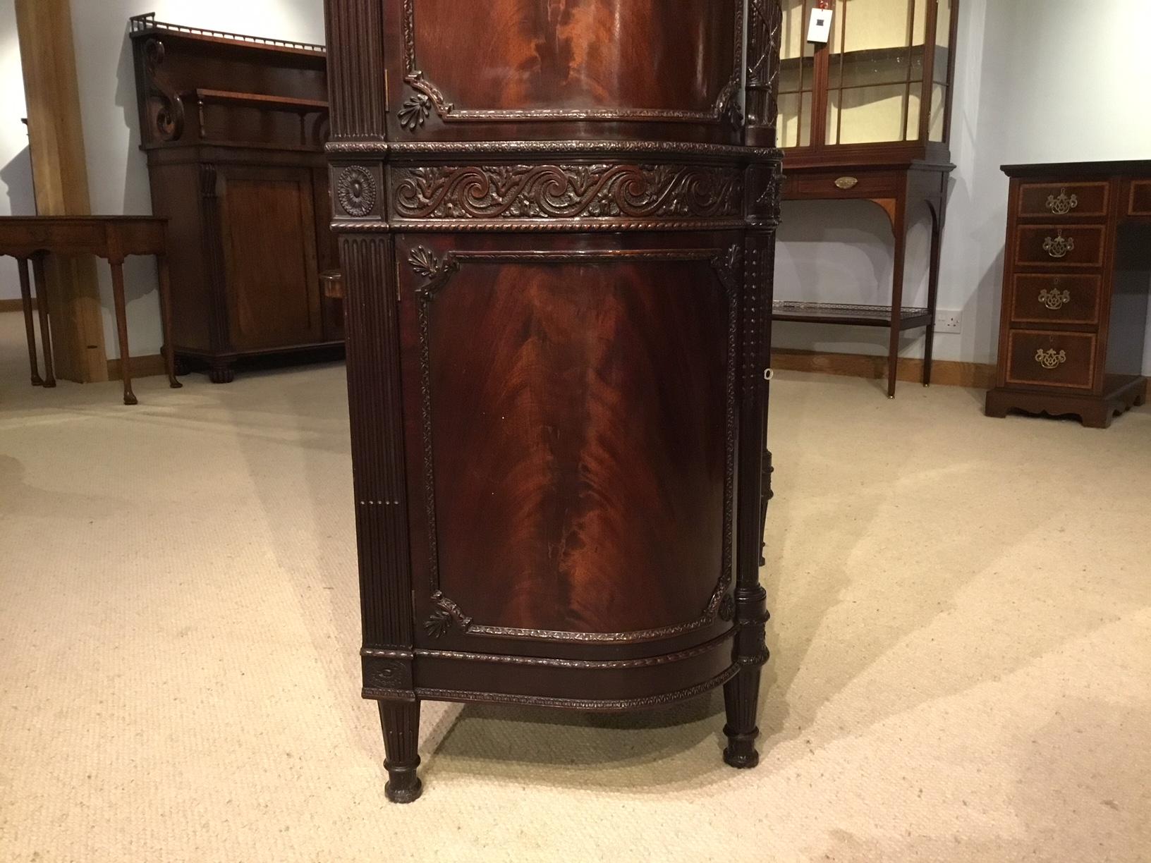 Superb Exhibition Quality Mahogany Late 19th Century Side Cabinet 3