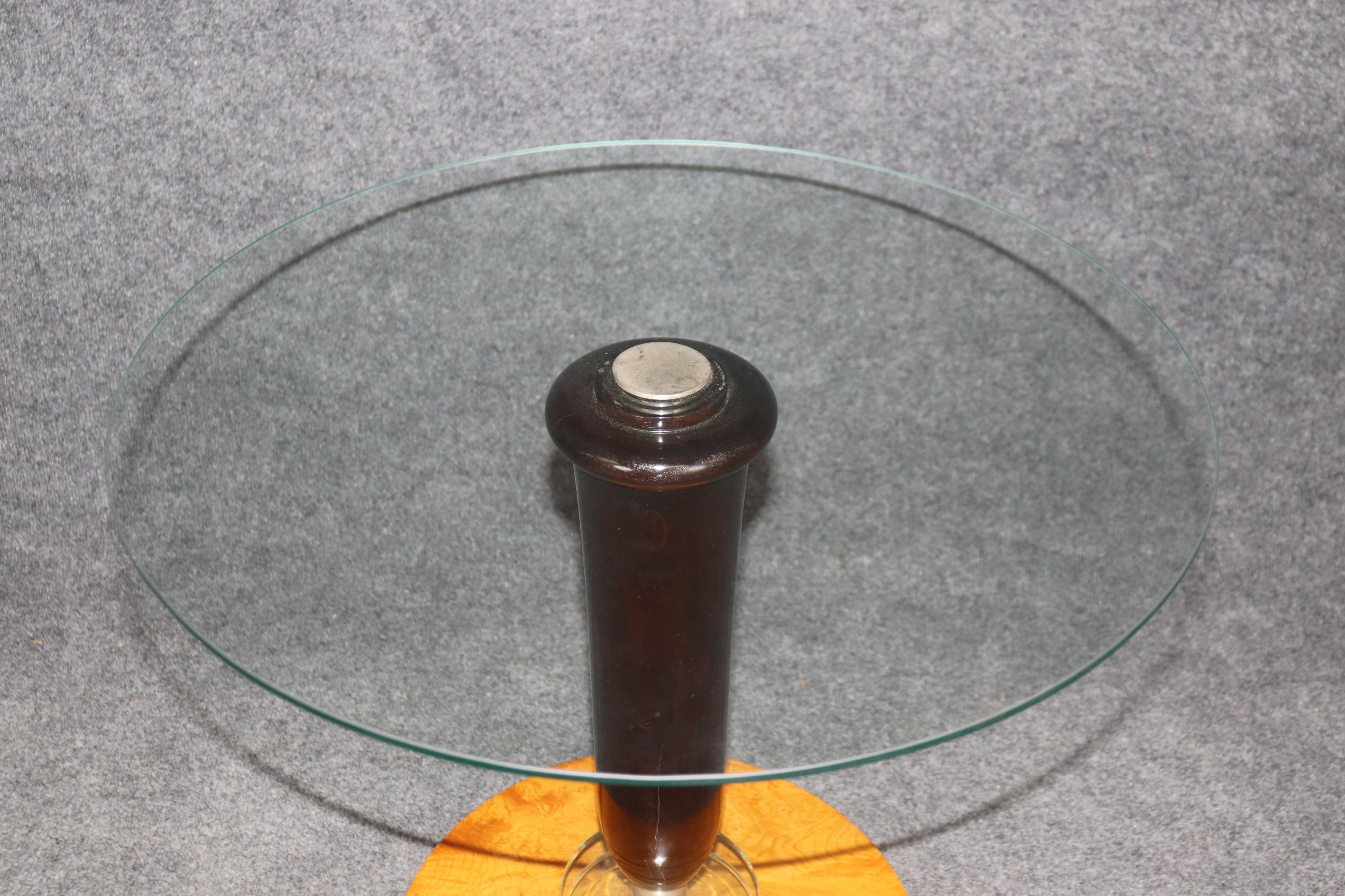 Superb Figured Polished Birch and Mahogany Glass Art Deco End Table In Good Condition For Sale In Swedesboro, NJ