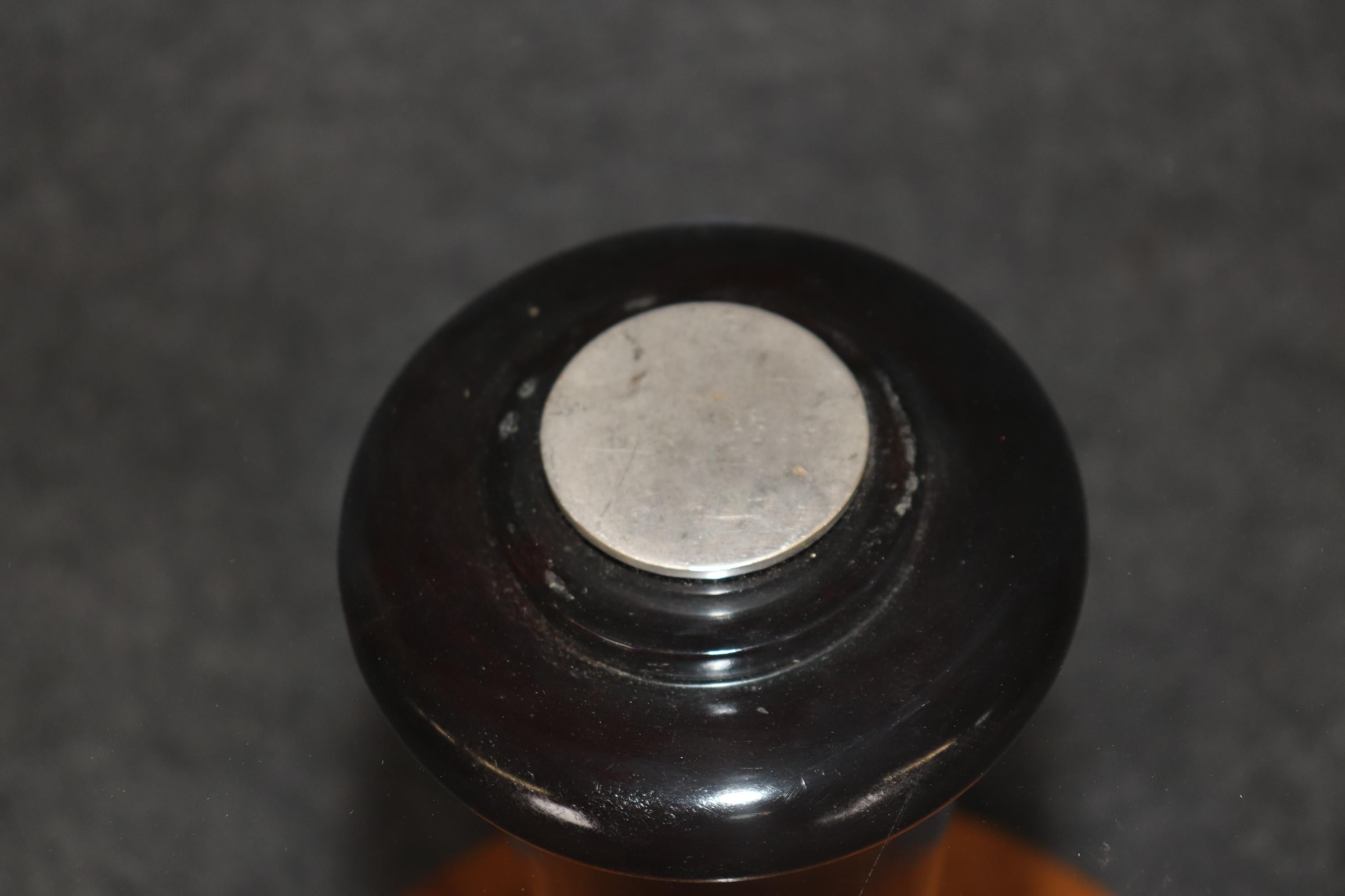 Superb Figured Polished Birch and Mahogany Glass Art Deco End Table For Sale 2