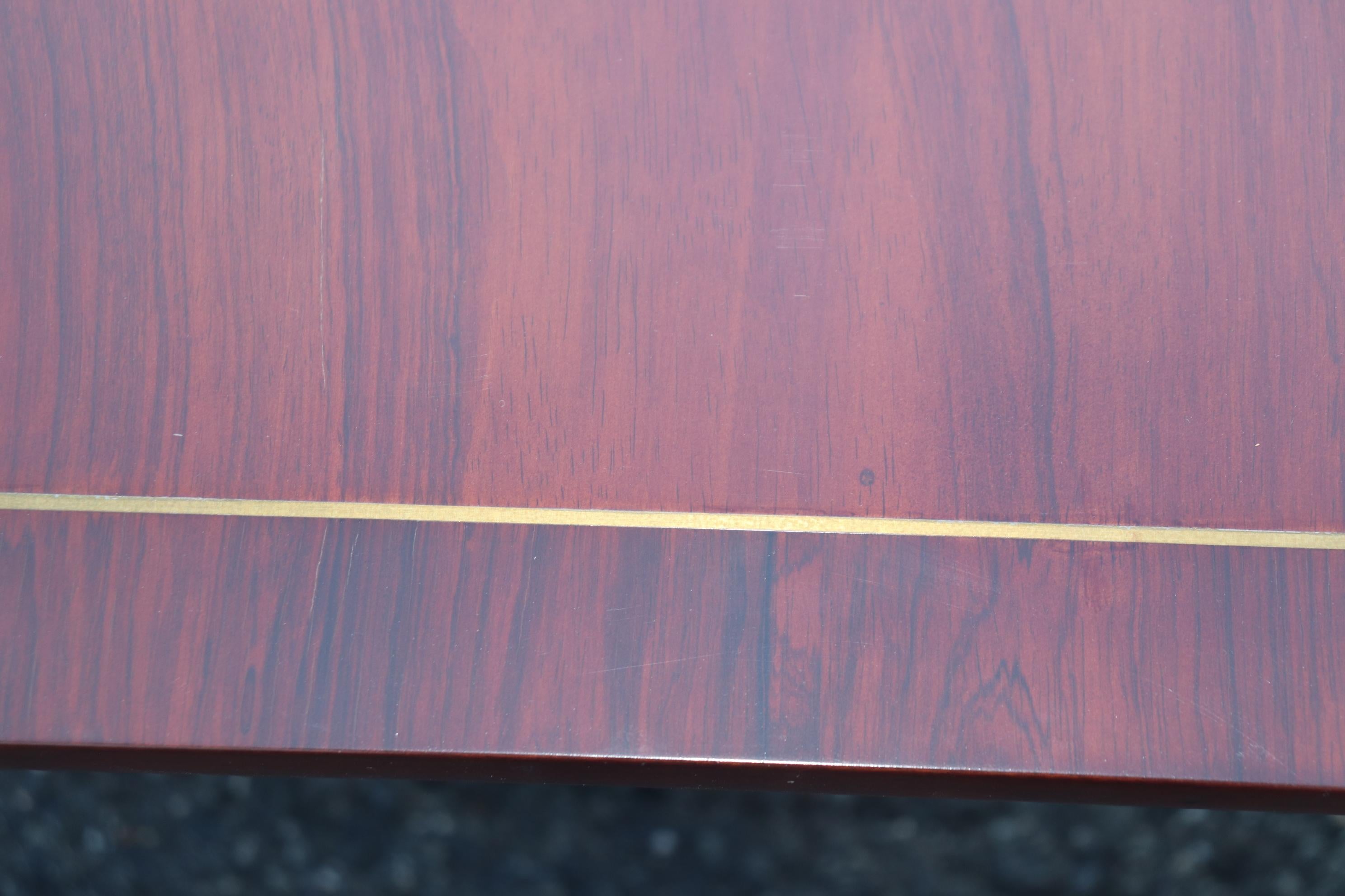 Superbe table de salle à manger anglaise de style Sheraton en bois de rose figuré avec 3 feuilles en vente 10