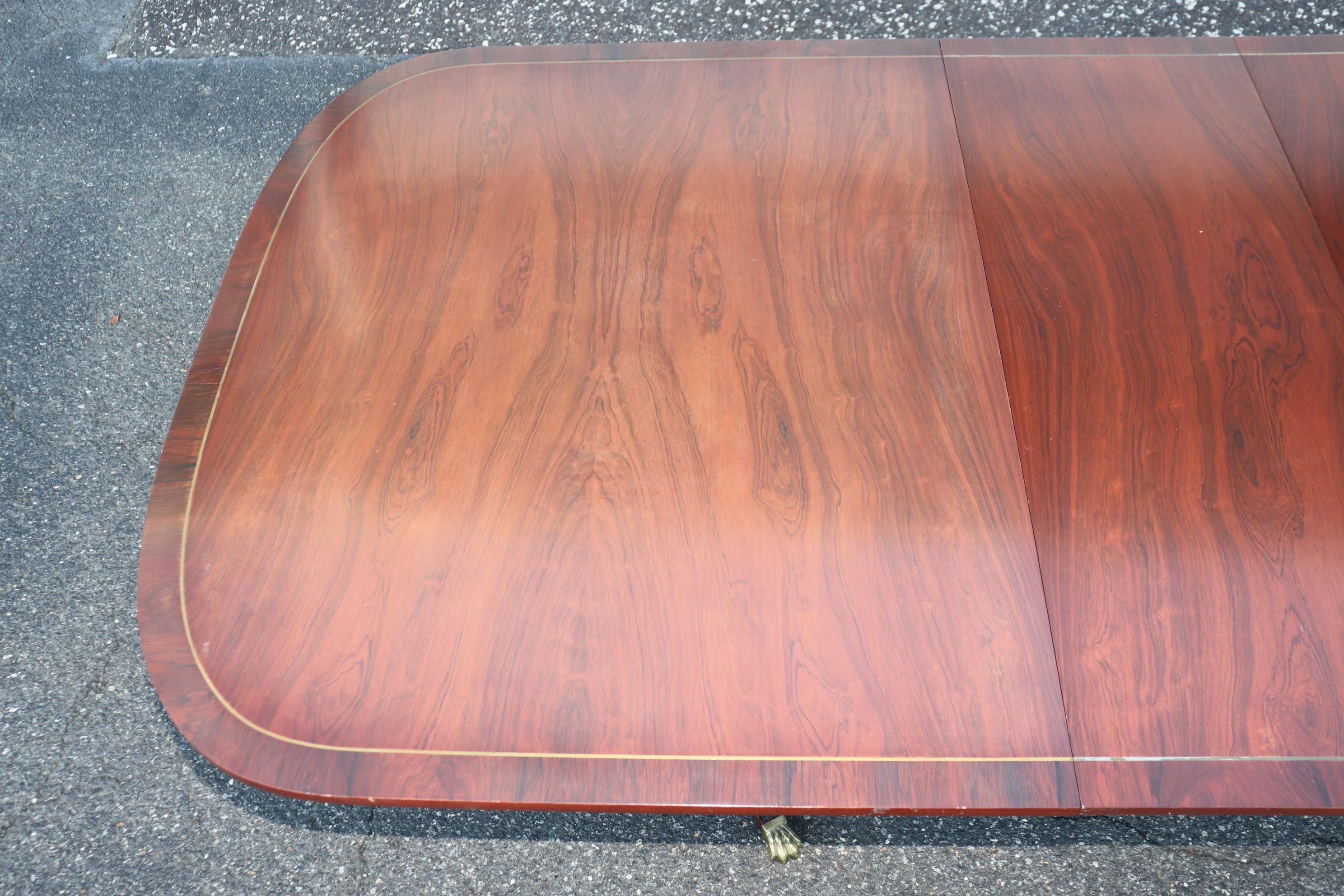 Superbe table de salle à manger anglaise de style Sheraton en bois de rose figuré avec 3 feuilles en vente 2