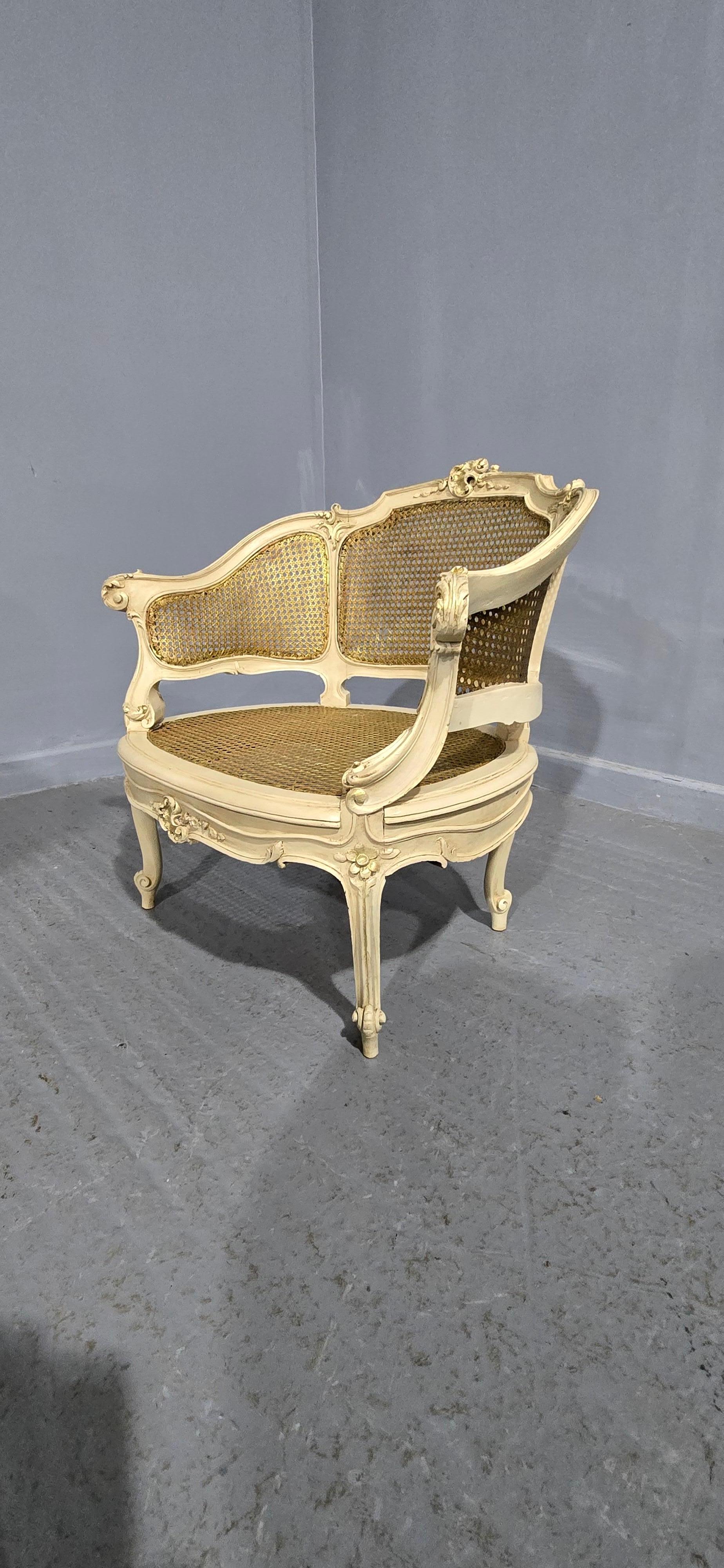 Prächtiger französischer Bergere Wannenstuhl (Louis XIV.) im Angebot