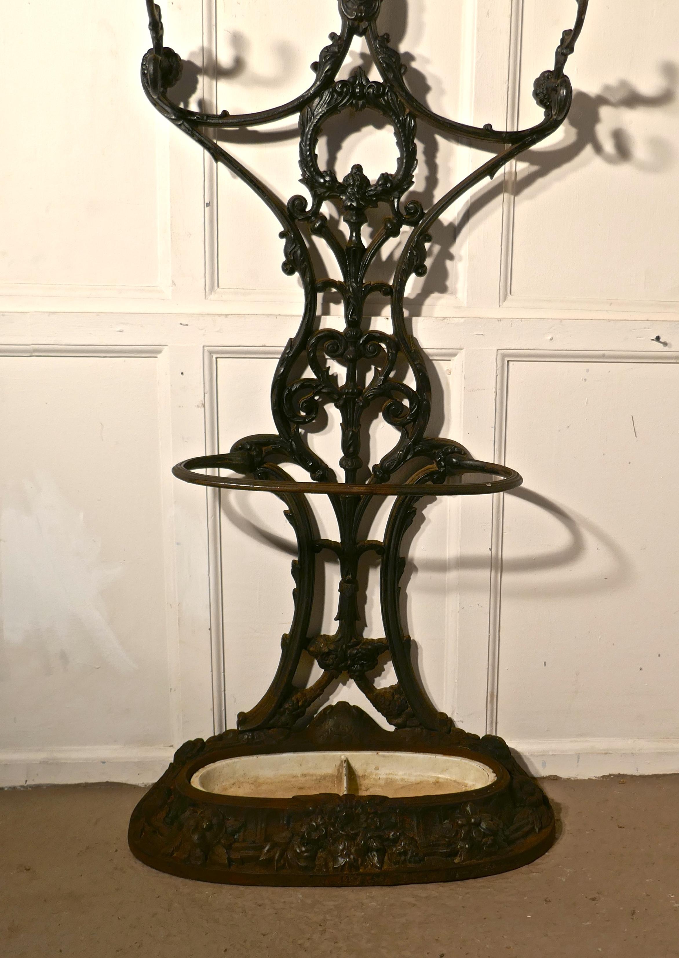 Superb French Cast Iron Hall Stand, Signed Corneau Freres Charleville In Good Condition In Chillerton, Isle of Wight