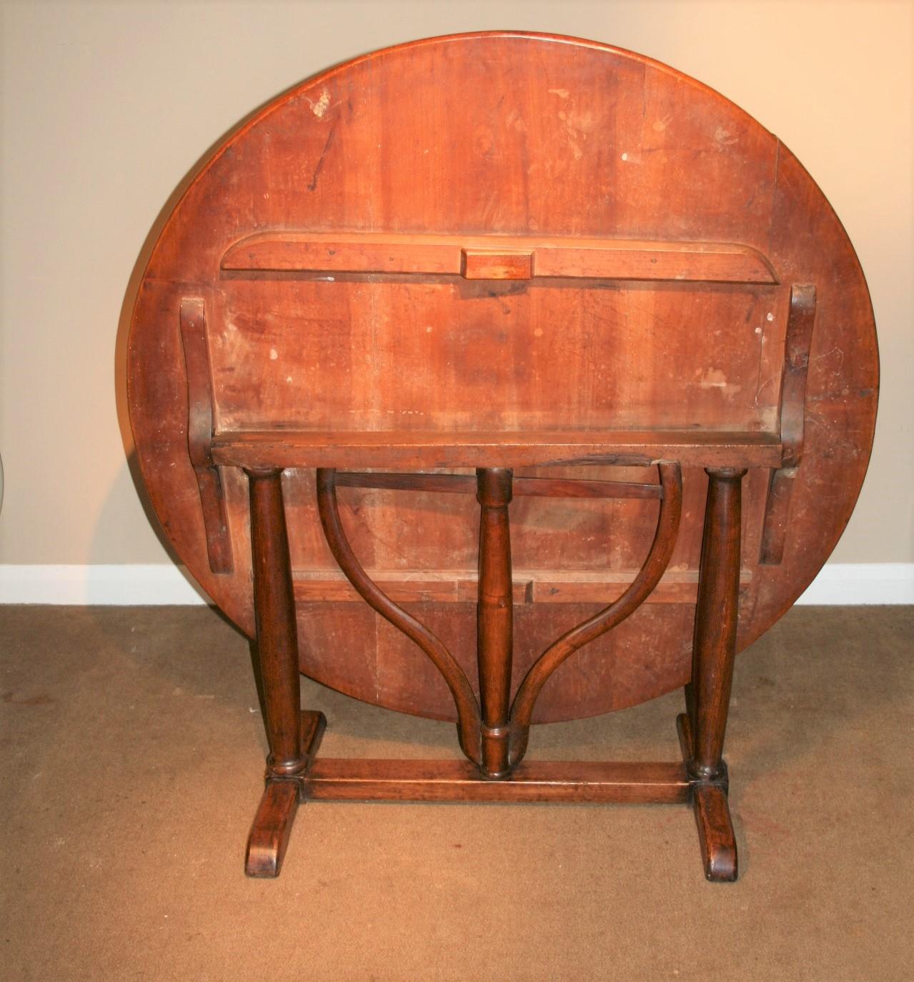 Superb French Cherrywood Wine Table In Good Condition For Sale In Chulmleigh, Devon