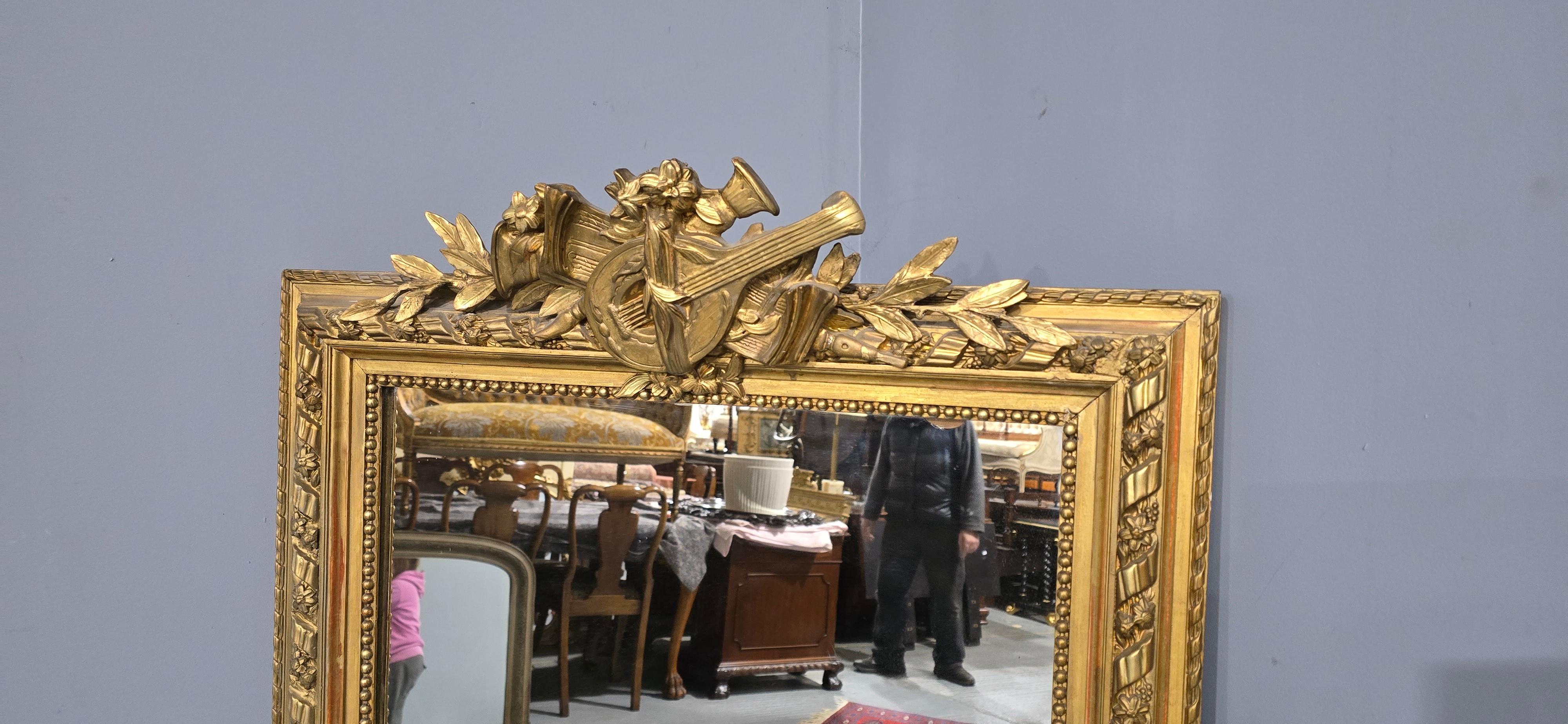 Bois doré Superbe miroir d'embarcadère doré à la française en vente