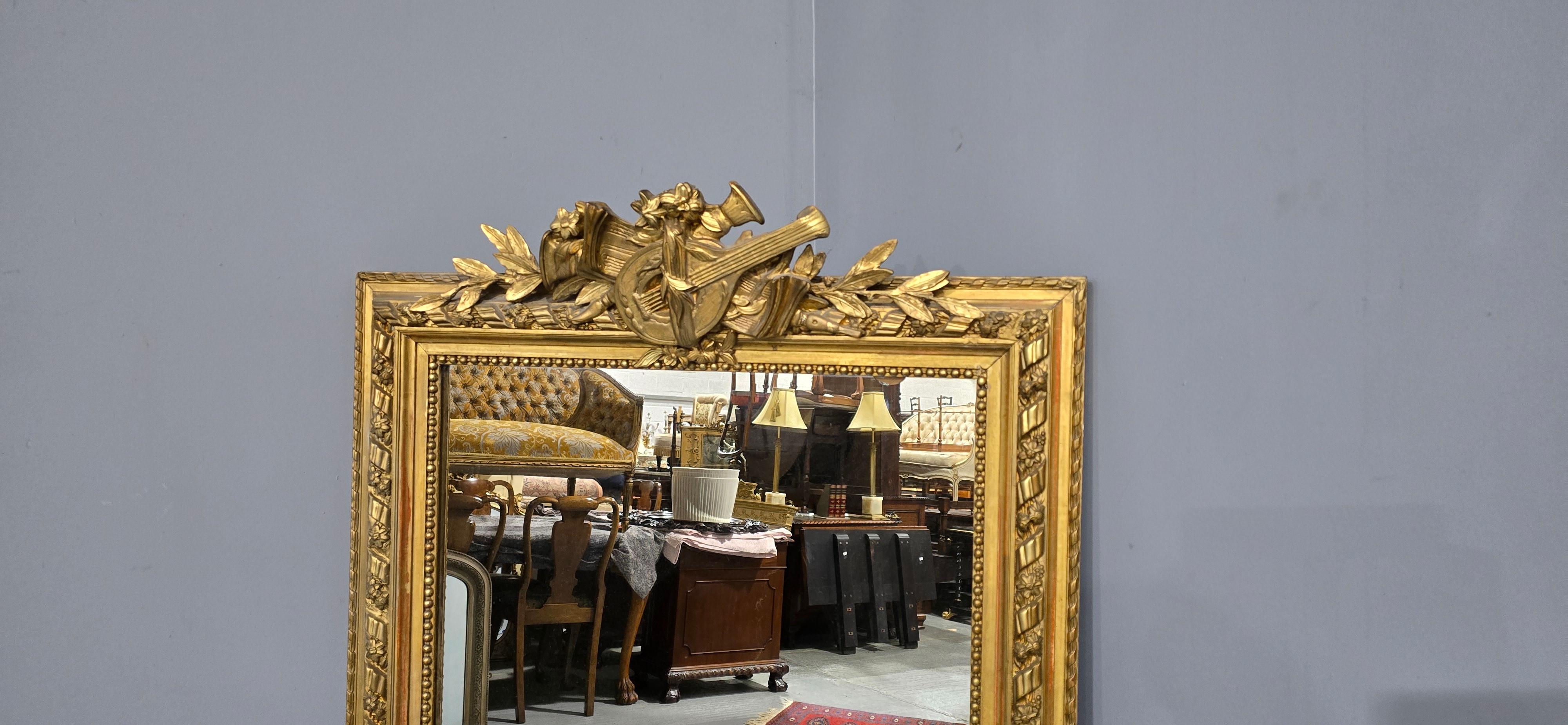 Superbe miroir d'embarcadère doré à la française en vente 1