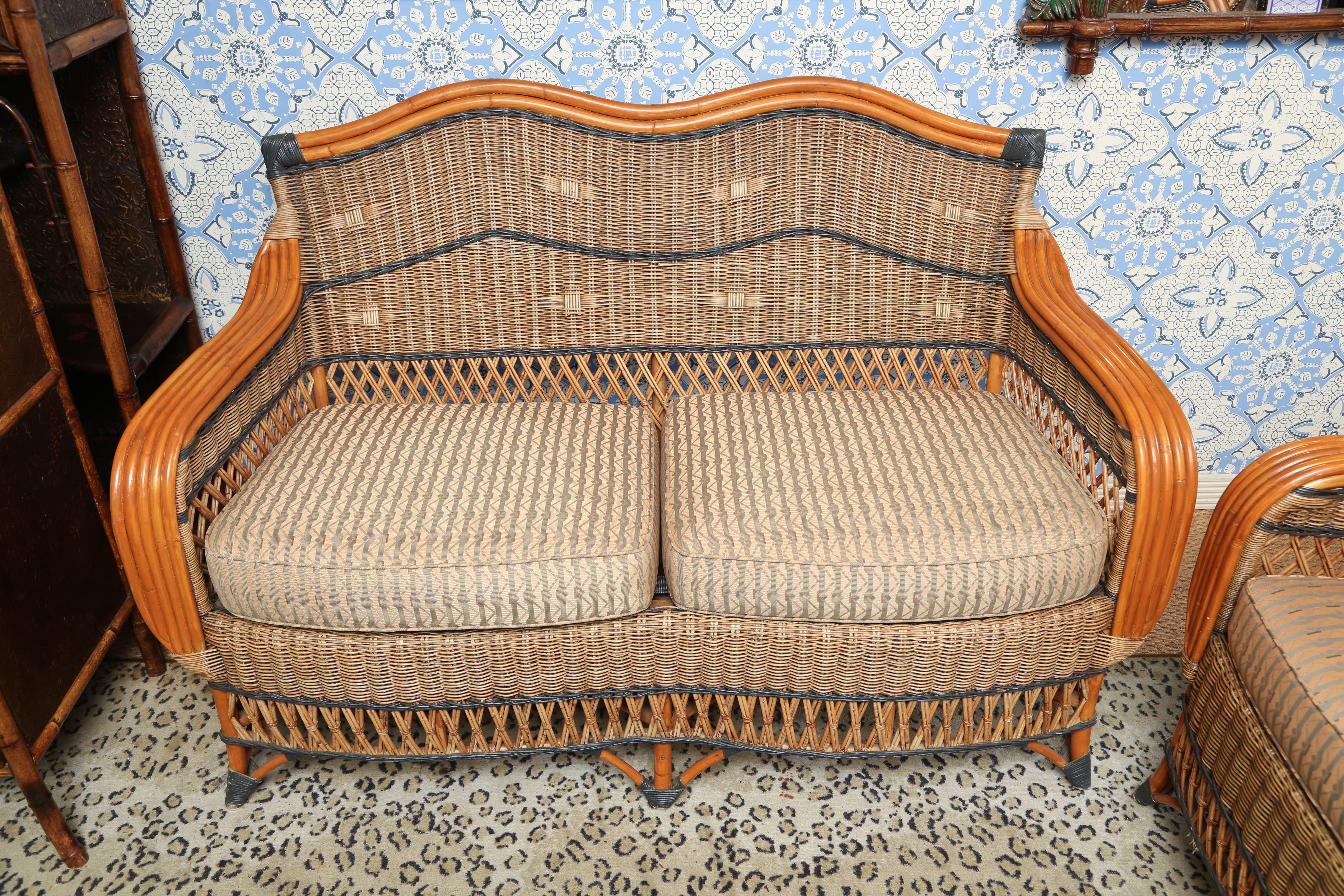 Beautiful Grange five-piece French wicker porch set. Dimensions: Love seat 38