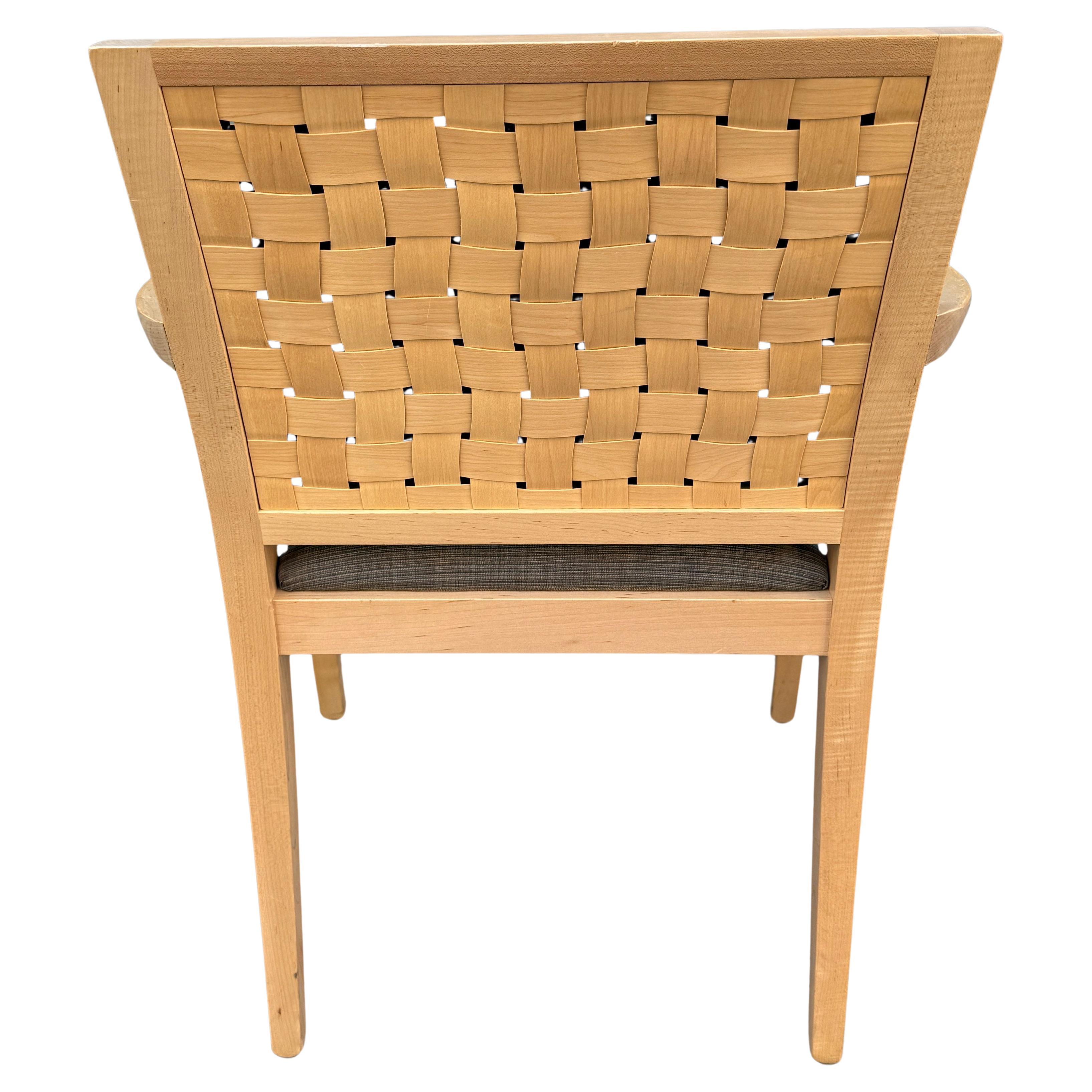 Superbe fauteuil Geiger à dossier tressé Rare Form Bon état - En vente à BROOKLYN, NY