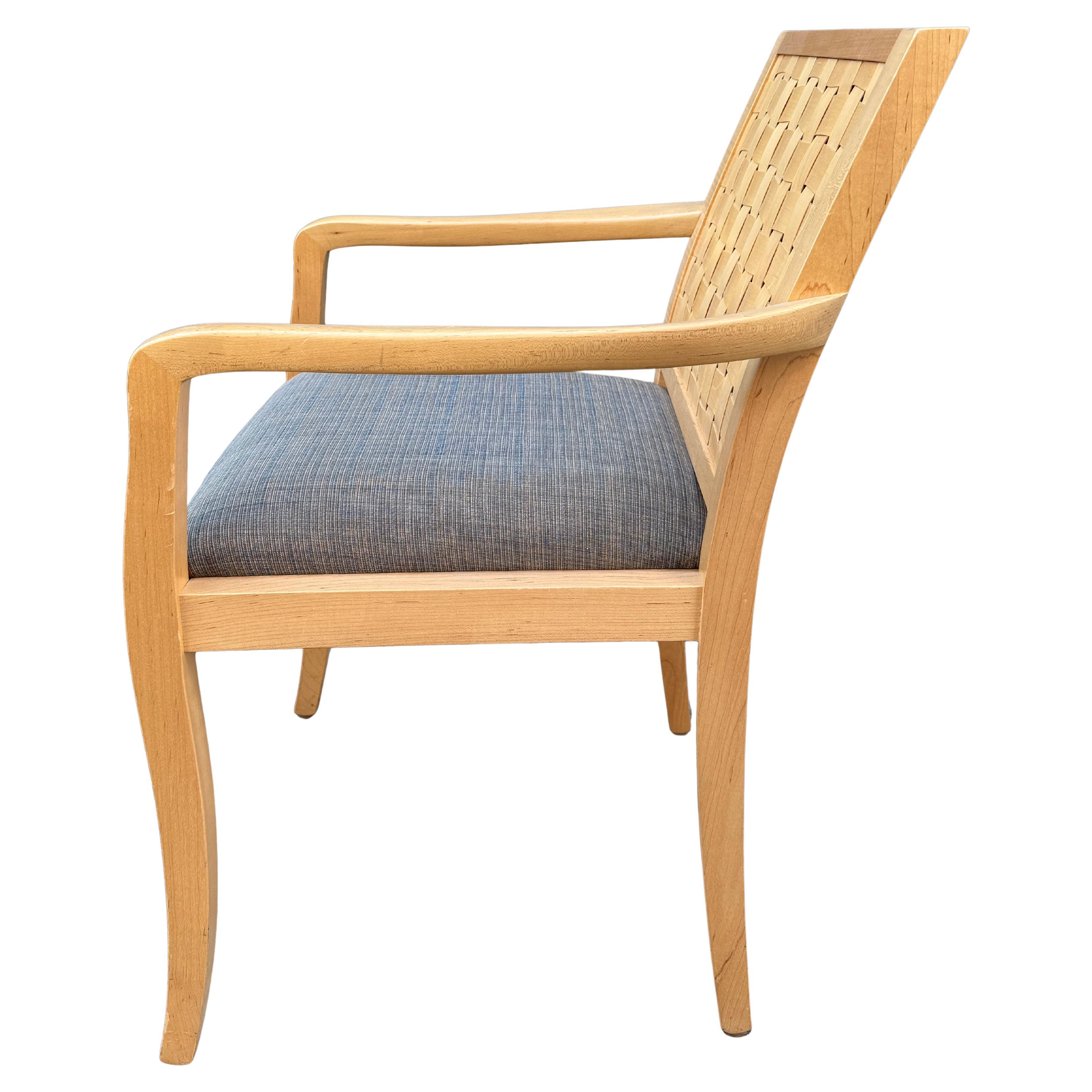 Tissu d'ameublement Superbe fauteuil Geiger à dossier tressé Rare Form en vente