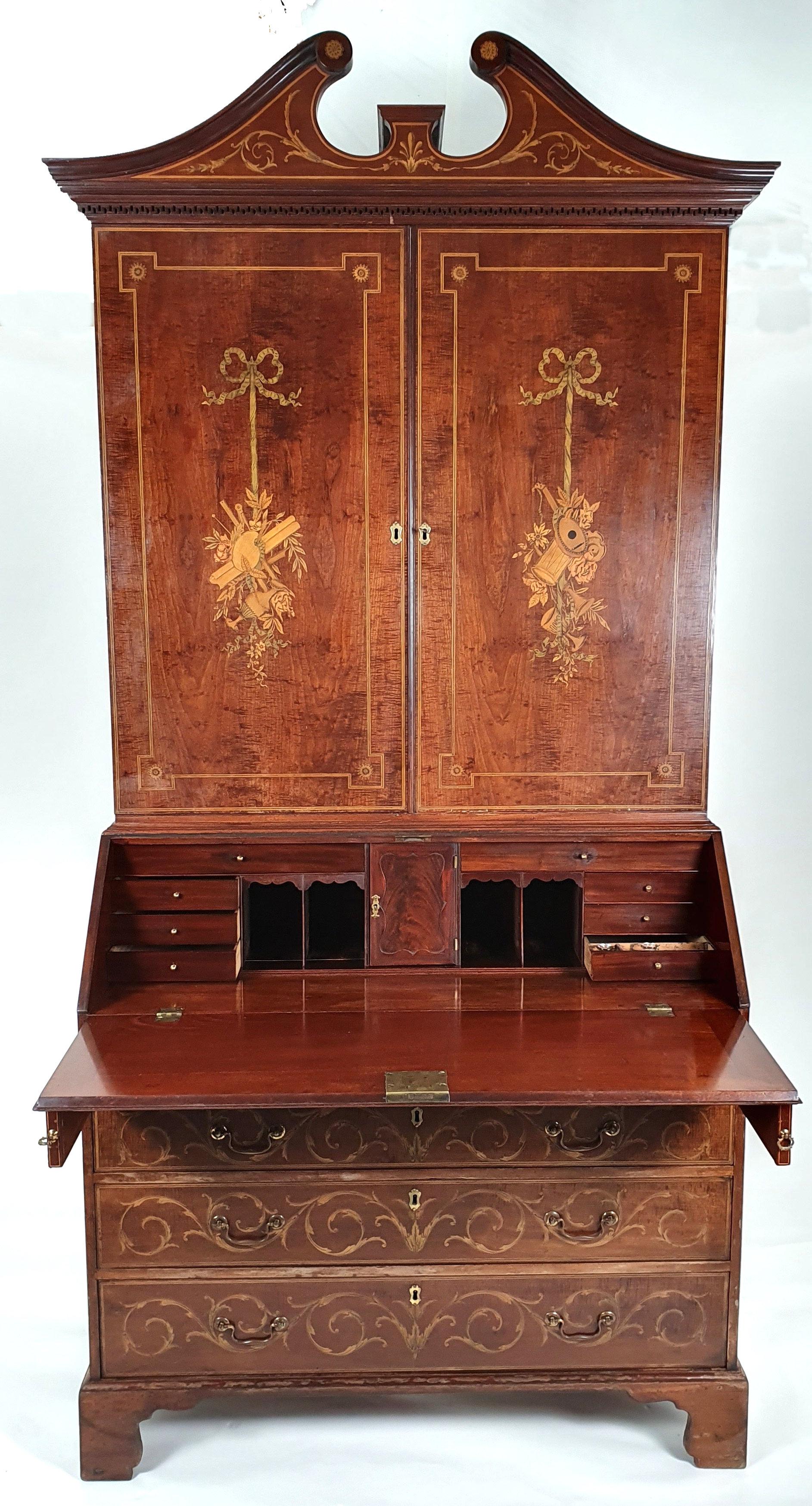 Superb George III Marquetry Inlaid Mahogany Bureau Bookcase 3