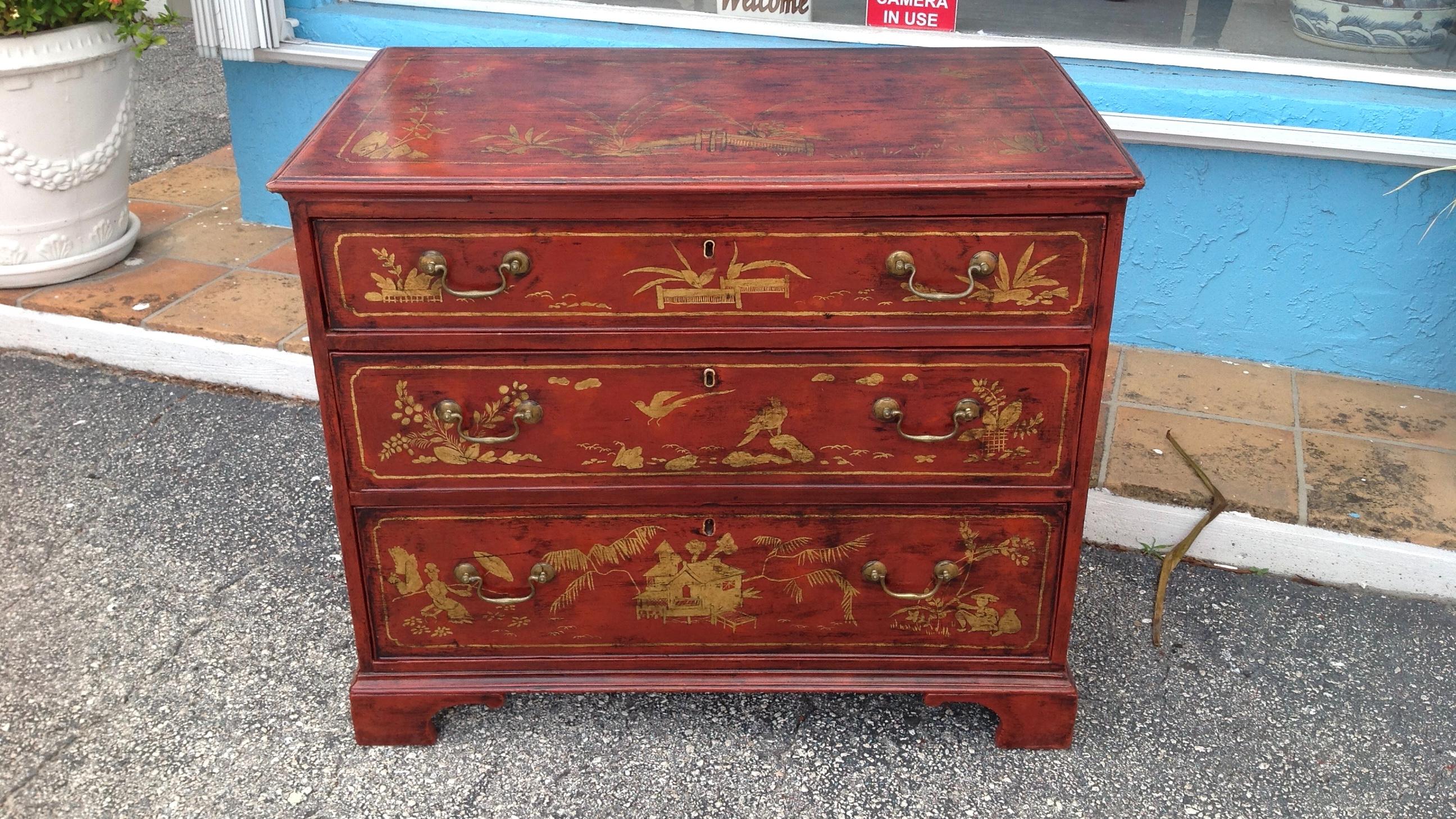 Lacquered Superb Georgian Chinoiserie Chest