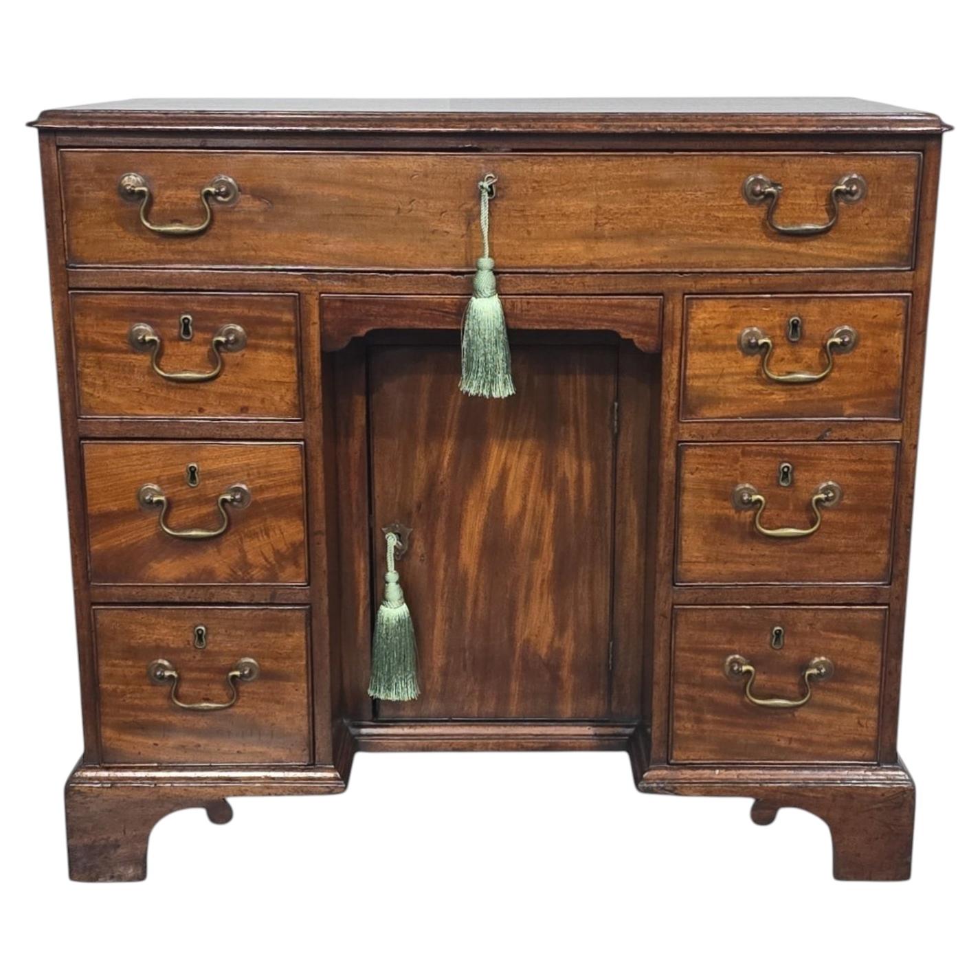 Superb Georgian Mahogany Desk For Sale