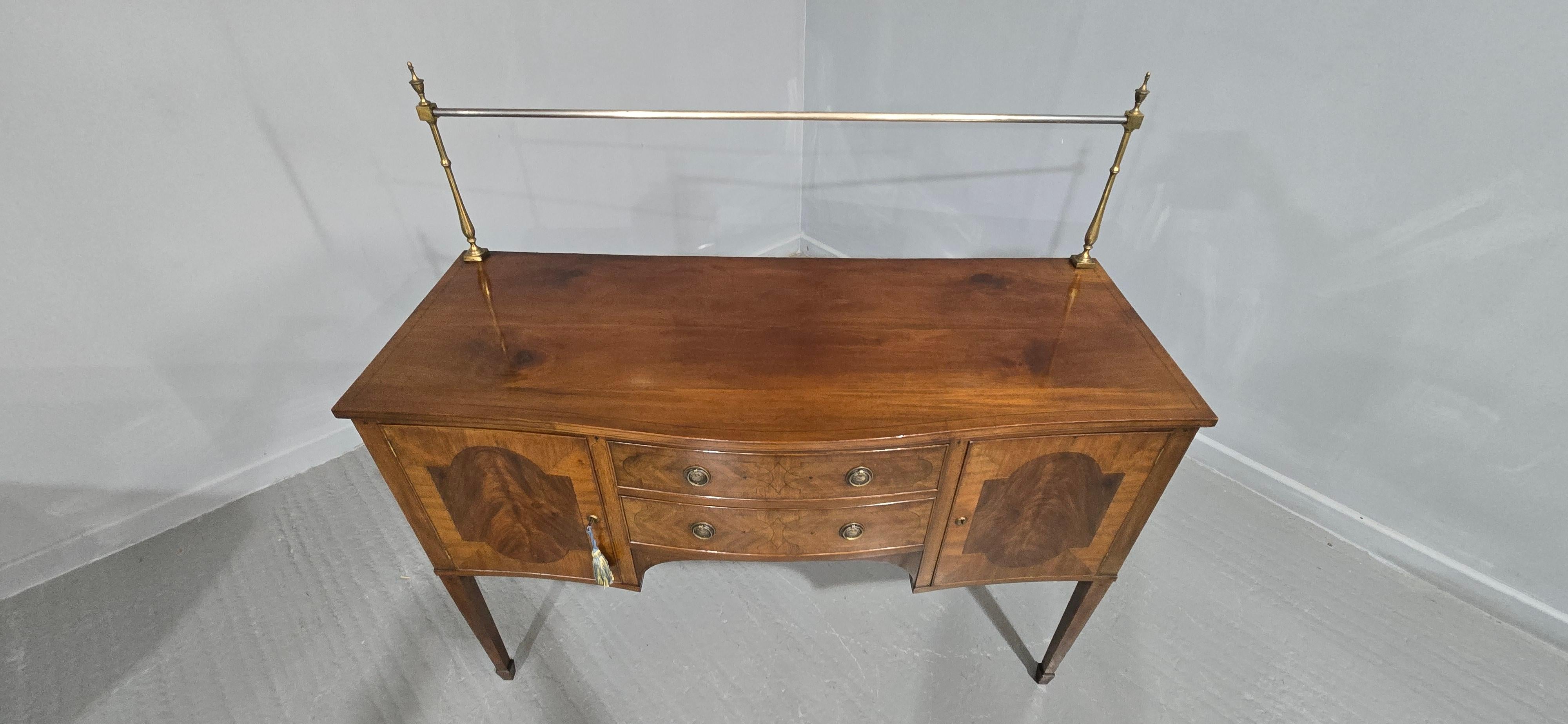 Superb Georgian Mahogany Sideboard For Sale 10