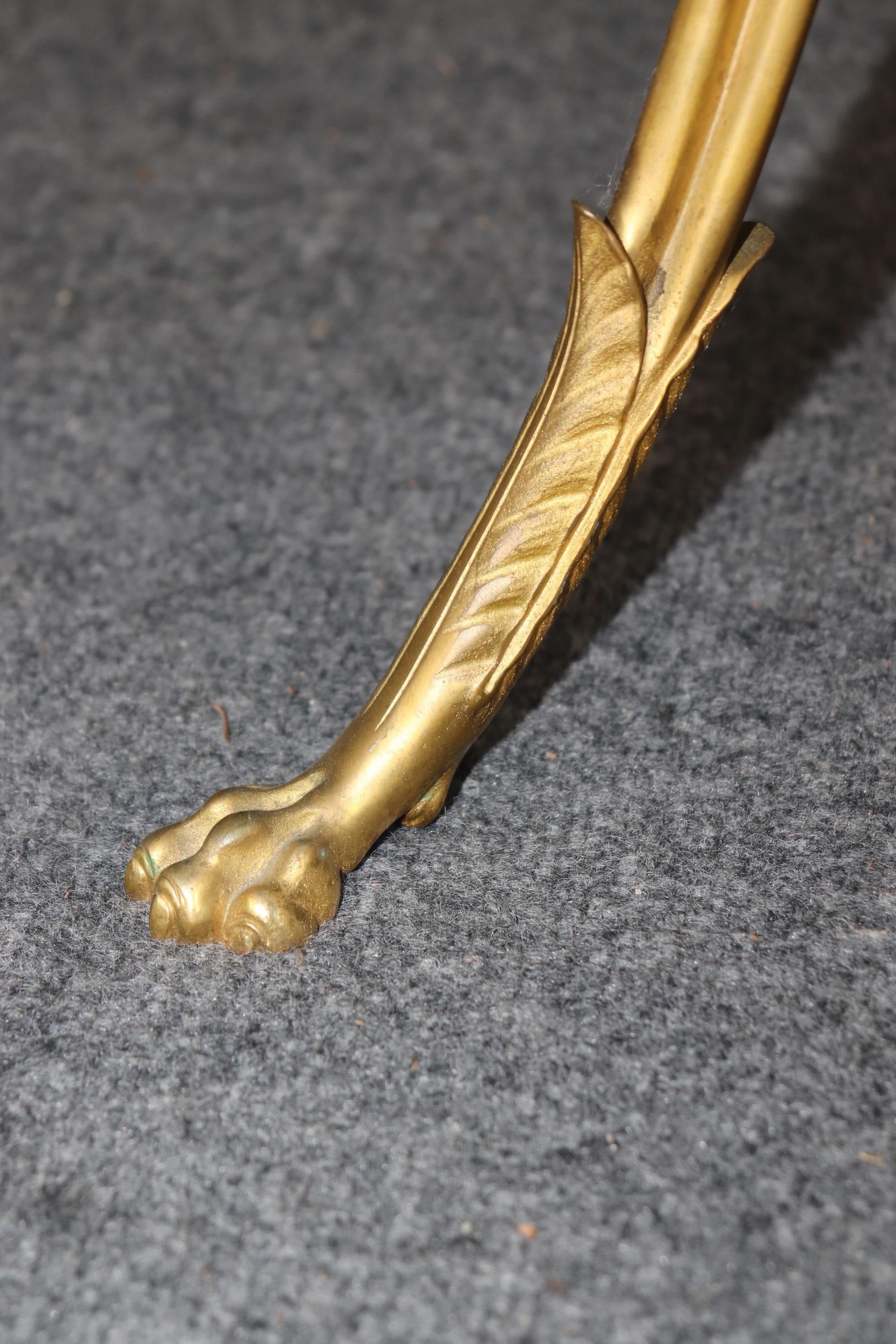 Magnífica mesa auxiliar de gueridón de bronce dorado y malaquita del Directoire francés finales del siglo XX