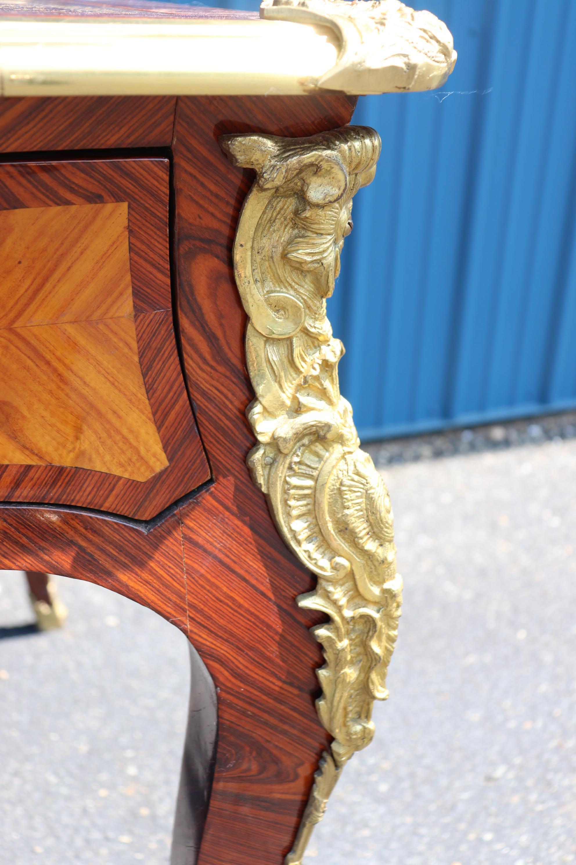 Superb Gold Embossed Leather Top Bronze Mounted Rosewood Bureau Plat Desk 7
