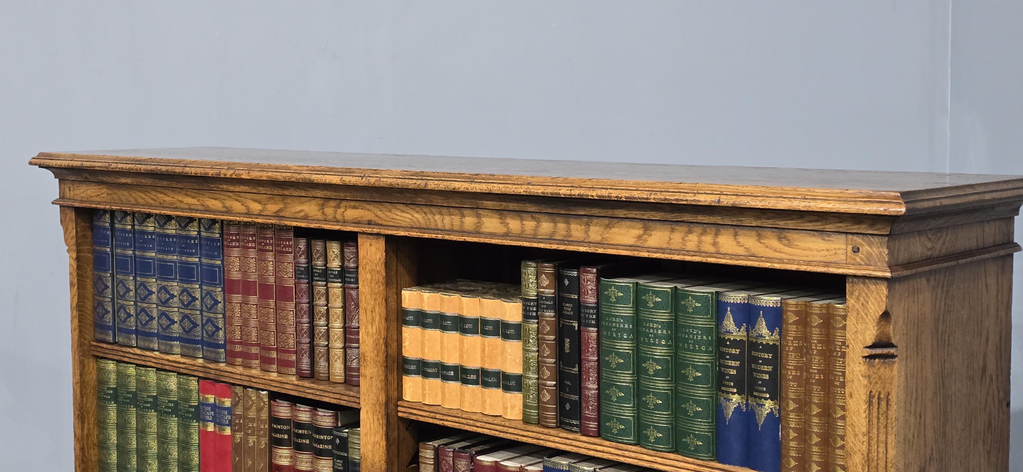 Superb Golden Oak Open Adjustable Library Bookcase In Good Condition For Sale In Swadlincote, GB