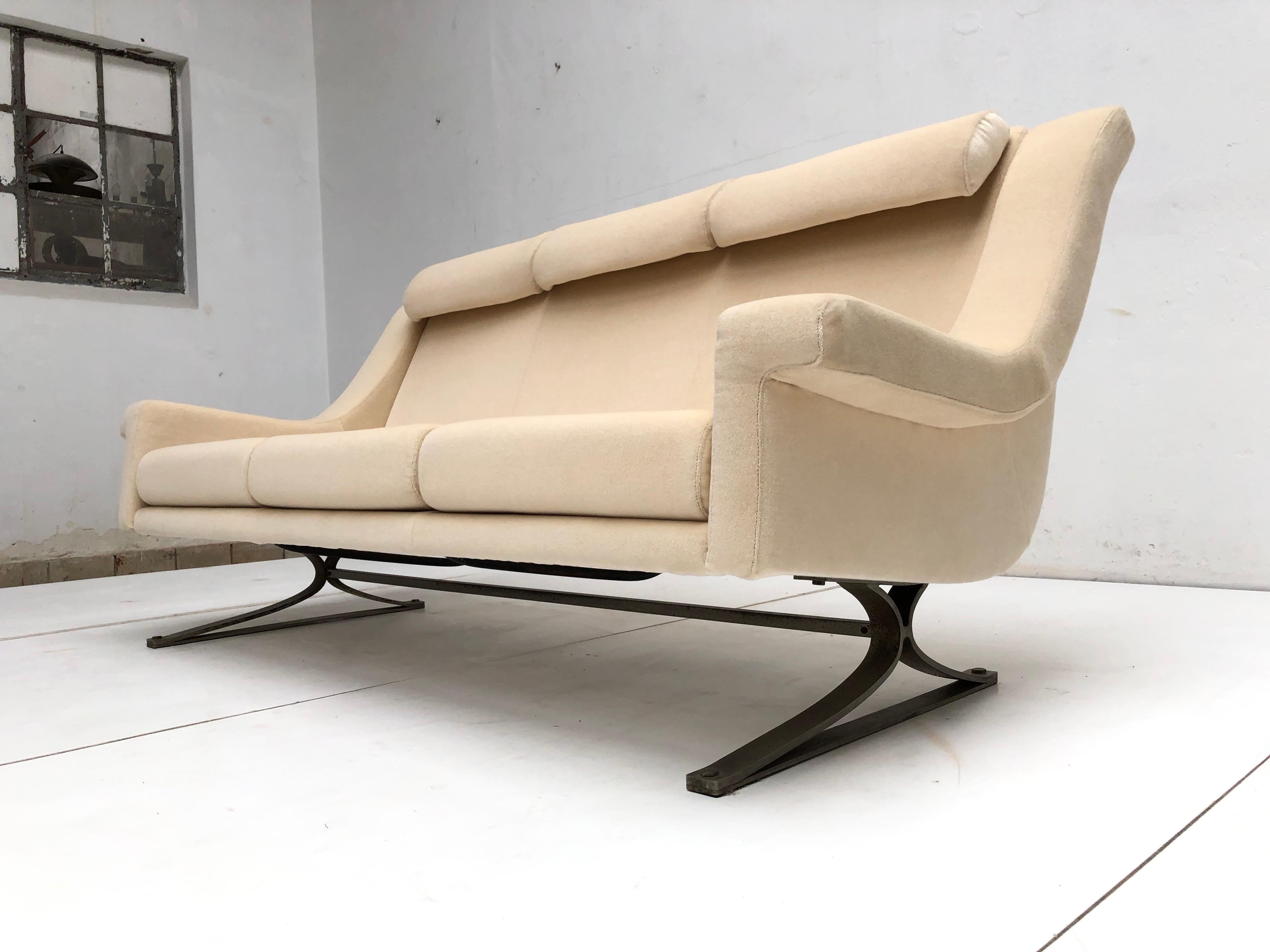 Émaillé Superbe fauteuil de salon et canapé Grand Prix du sculpteur Maurice Calka, Arflex, 1960 en vente