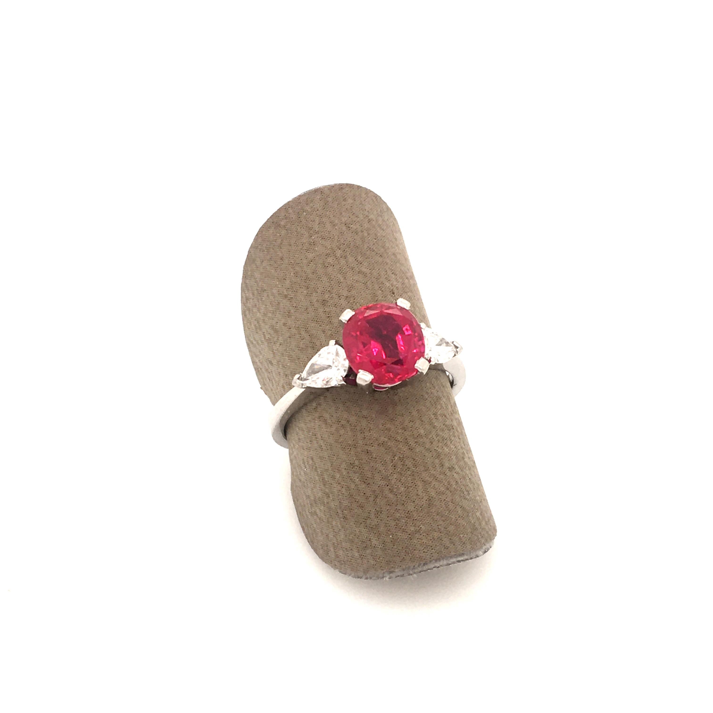 Women's or Men's Superb Gubelin Ring with a 2.35 Carat Untreated Burmese Ruby and Diamonds