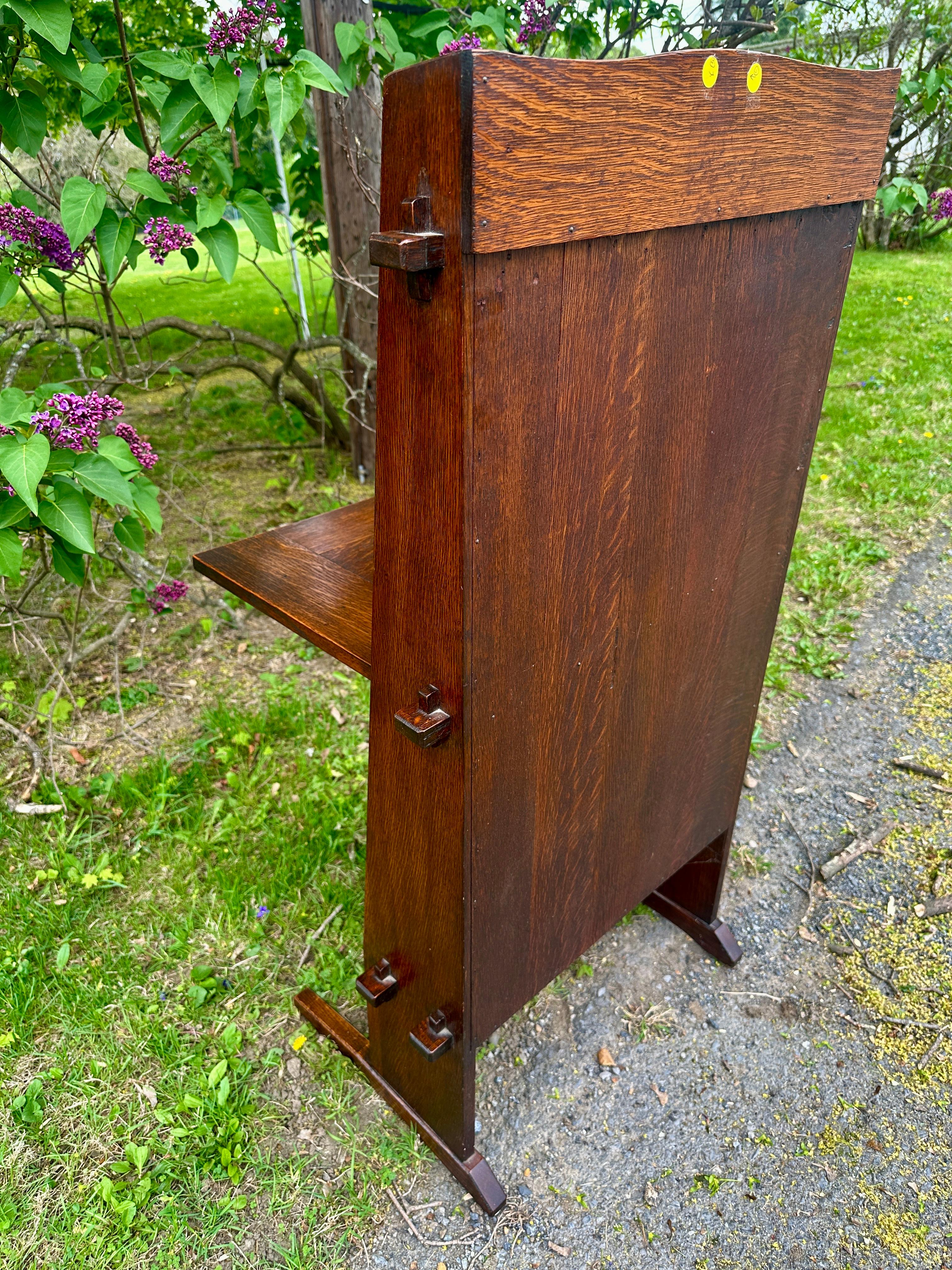 SUPERB Gustav Stickley Antiker Chalet-Schreibtisch, um 1902-03, W7312 im Angebot 2