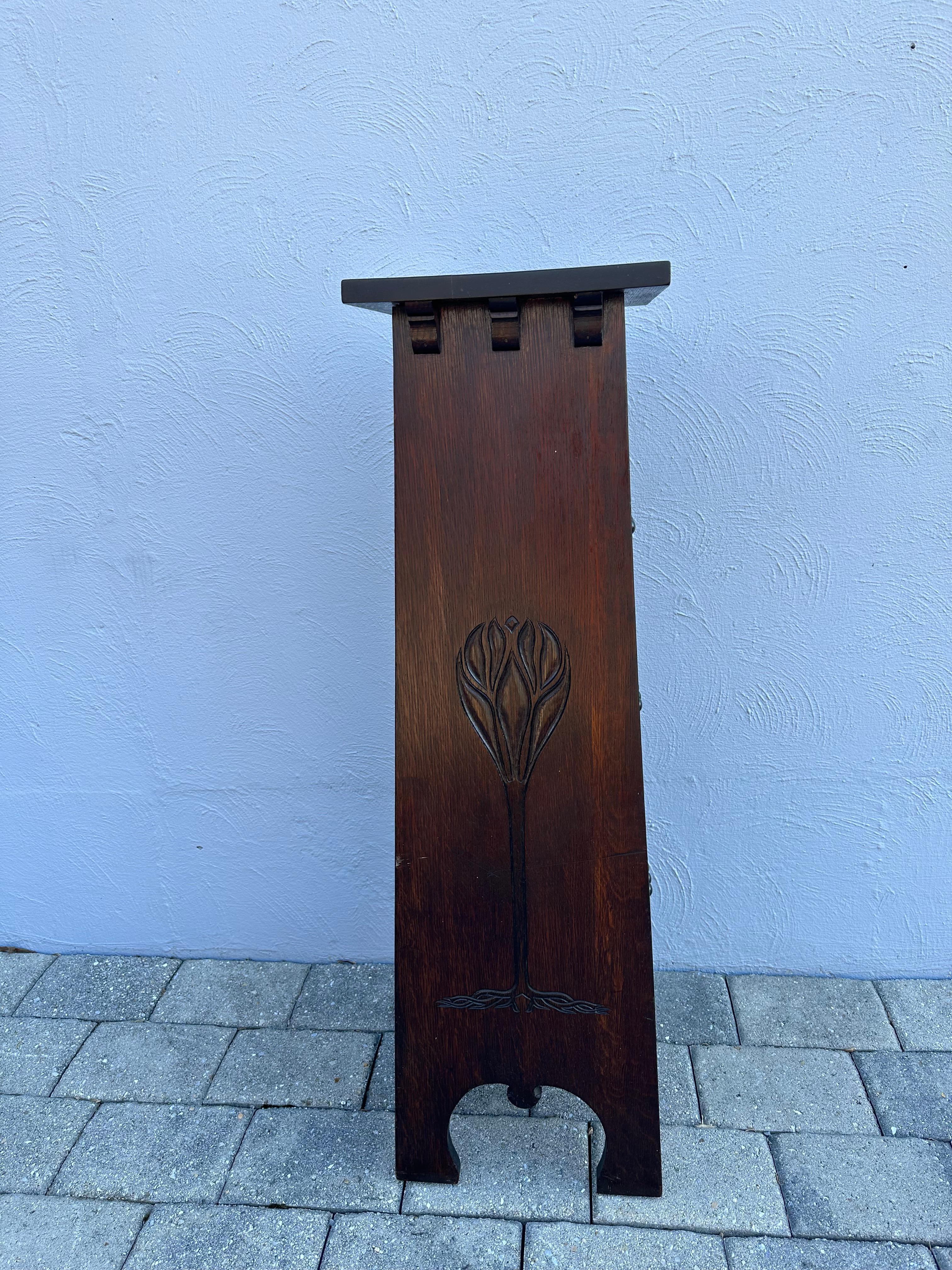 SUPERB Gustav Stickley Early Chalet Magazine Stand 