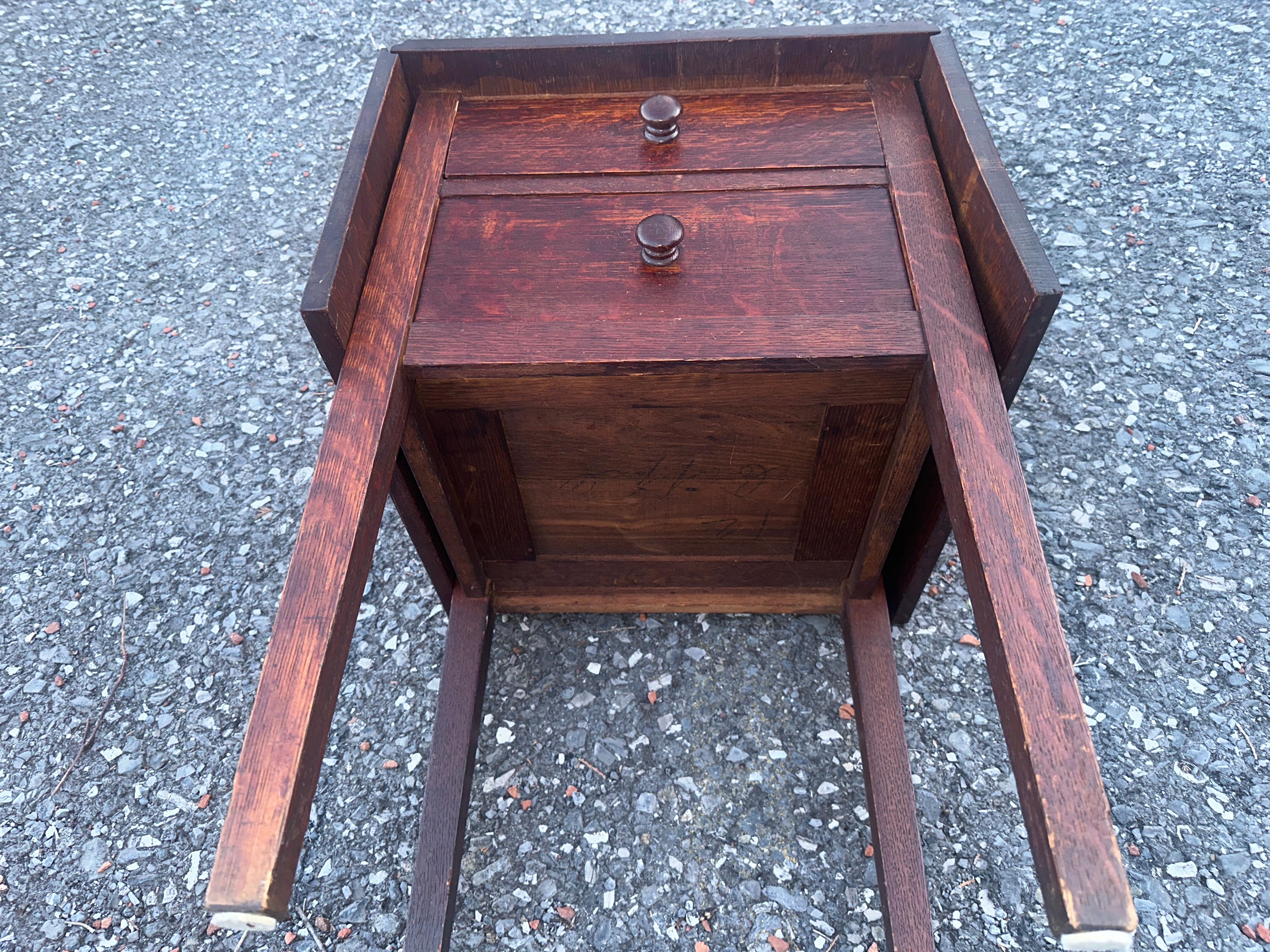 SUPERB Gustav Stickley Atril con dos hojas c. 1907 firmado - W8388 SAL siglo XX en venta
