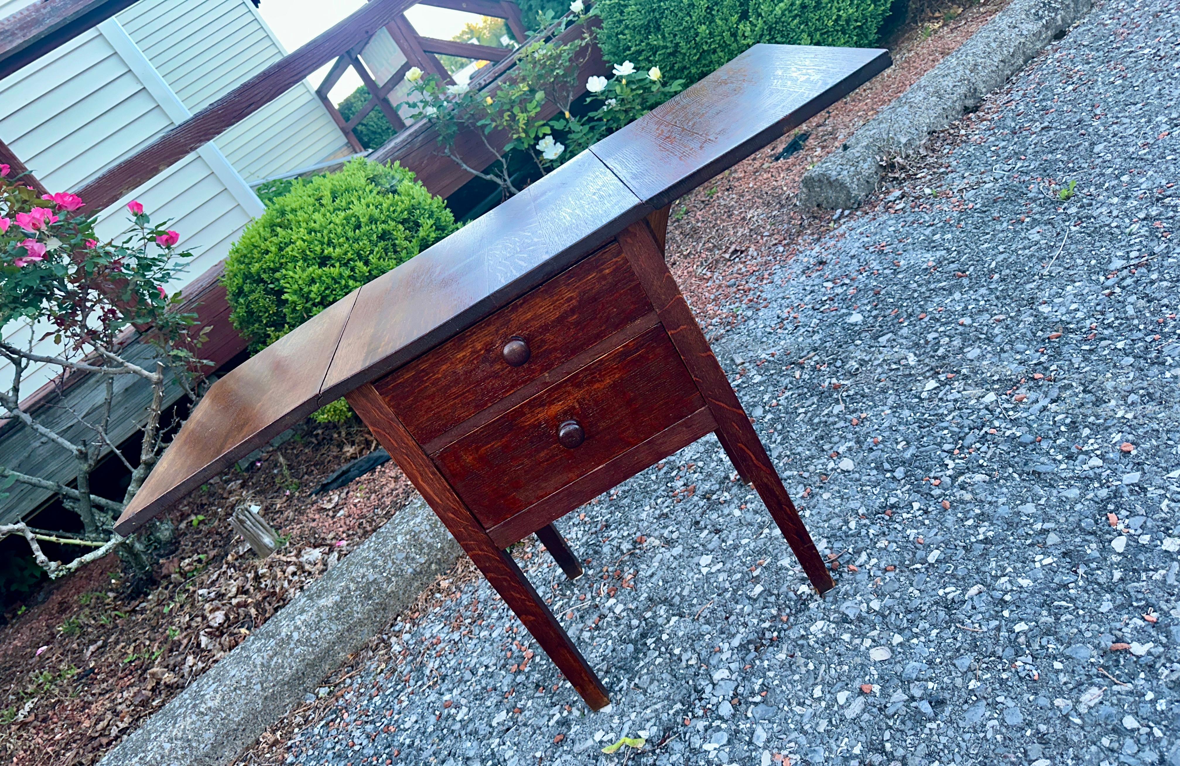SUPERB Gustav Stickley Atril con dos hojas c. 1907 firmado - W8388 SAL en venta 1