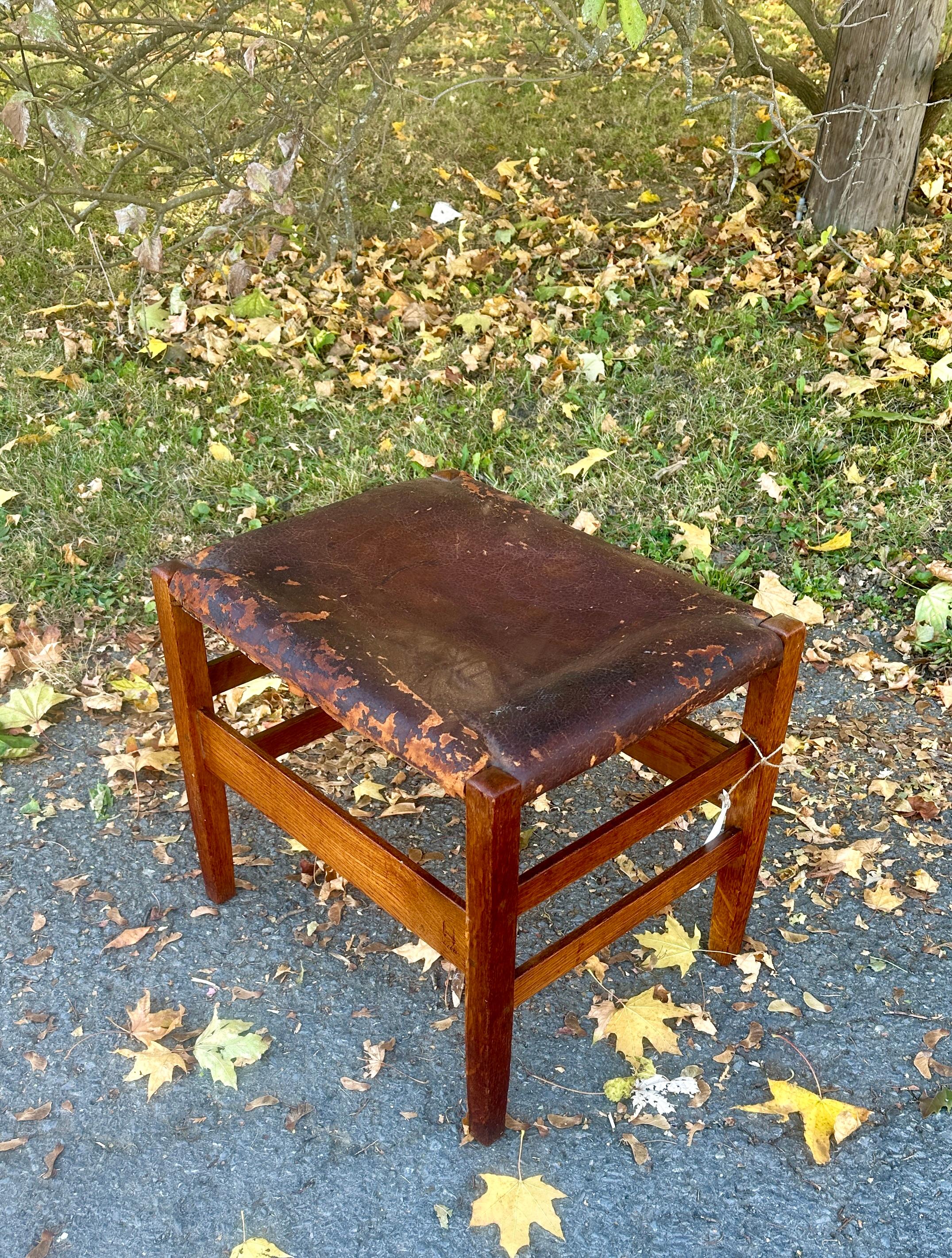 SUPERB Gustav Stickley Modell 300 Fußhocker - W8111 im Angebot 11