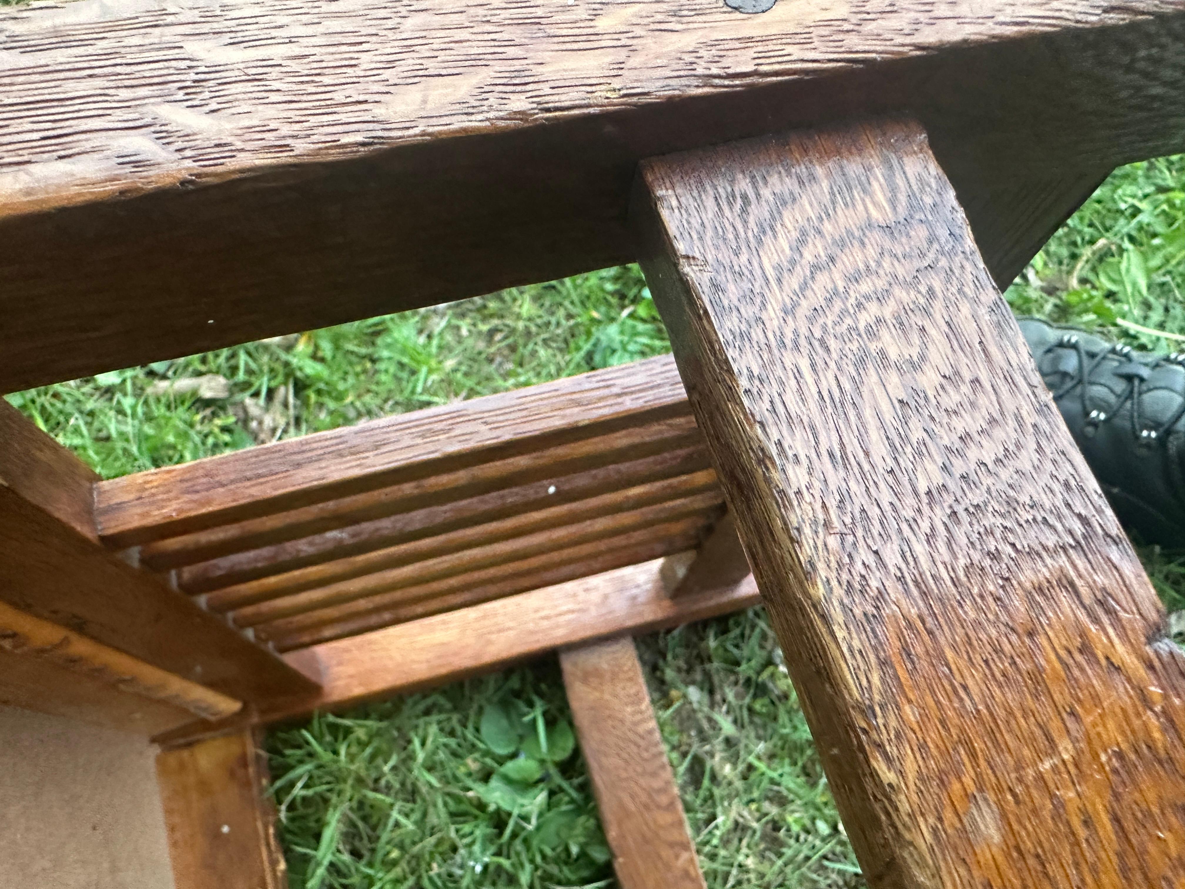 SUPERB Gustav Stickley Spindled Fußhocker mit Spindeln - W7812 im Angebot 4