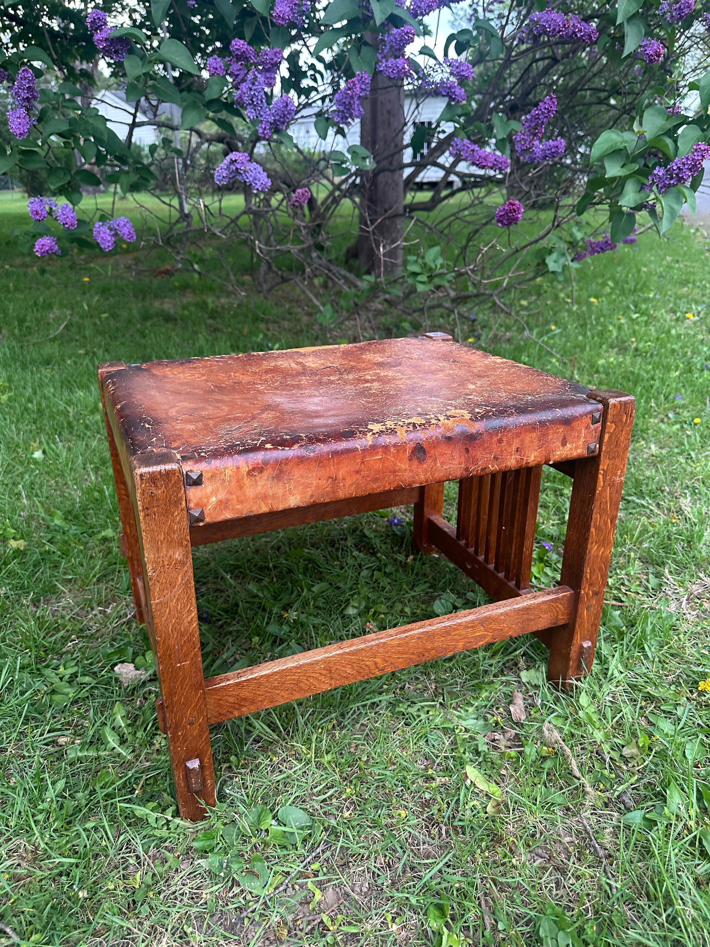 SUPERB Gustav Stickley Spindled Fußhocker mit Spindeln - W7812 im Angebot 5