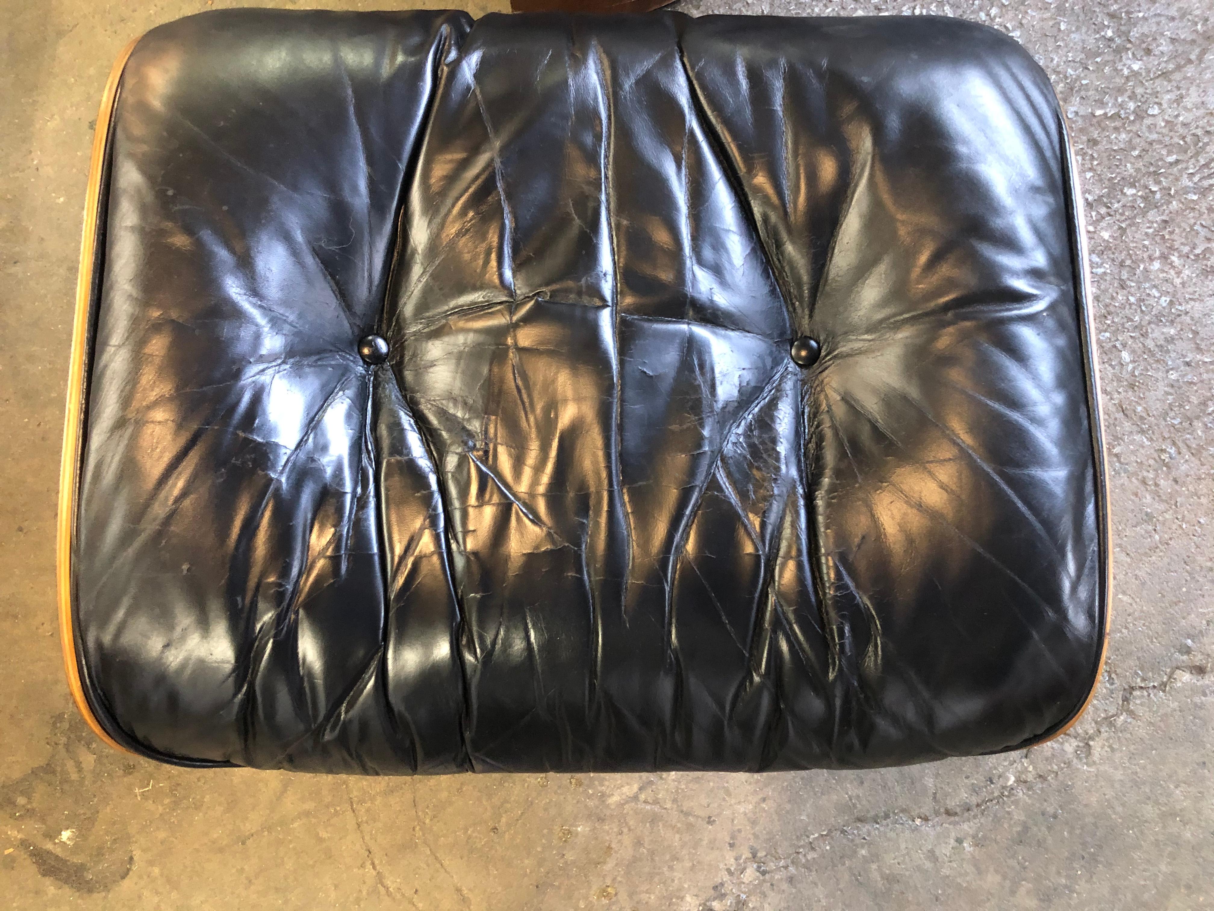 Superb Herman Miller Eames Lounge Chair and Ottoman 8