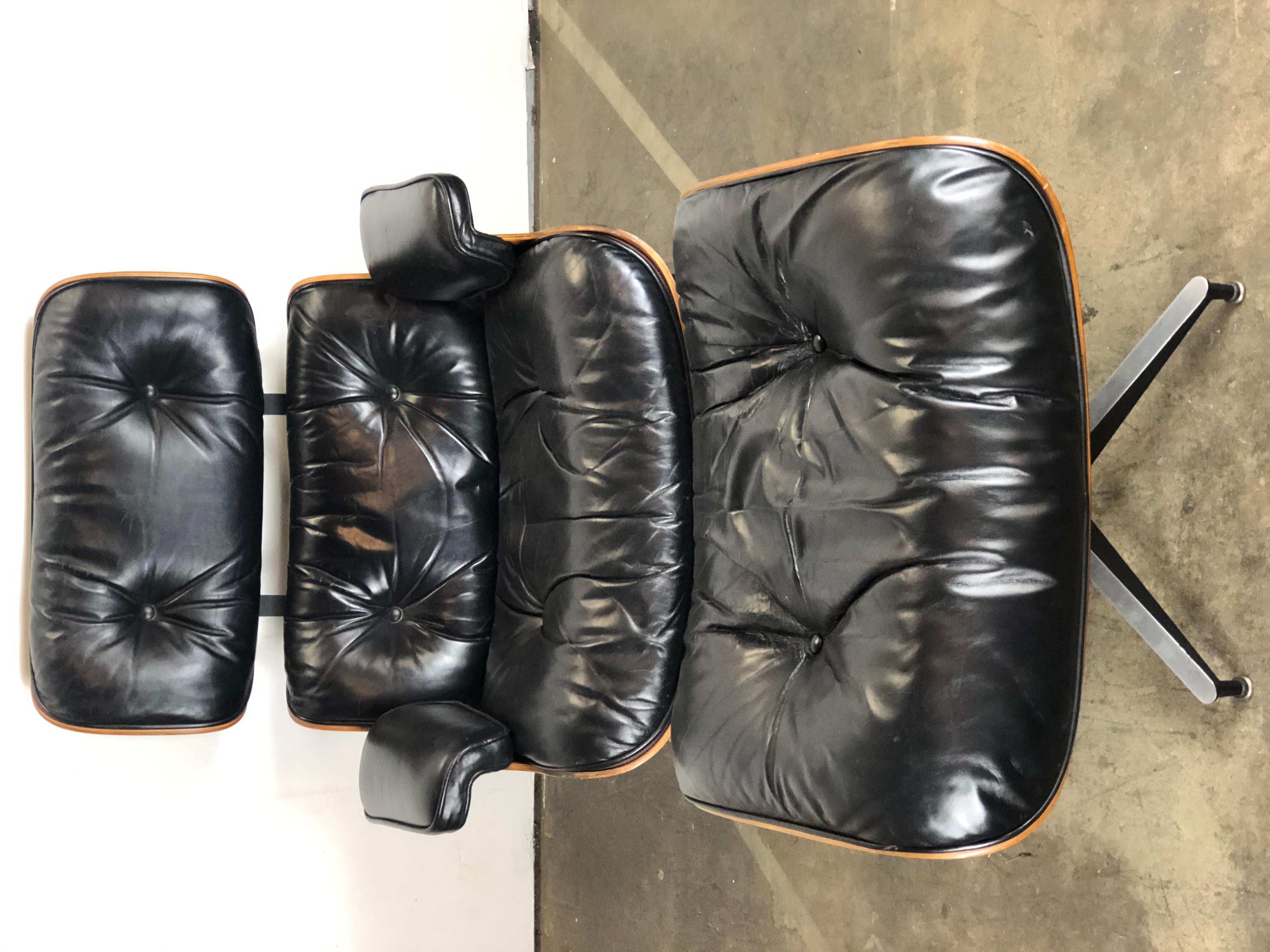 Mid-Century Modern Superb Herman Miller Eames Lounge Chair and Ottoman