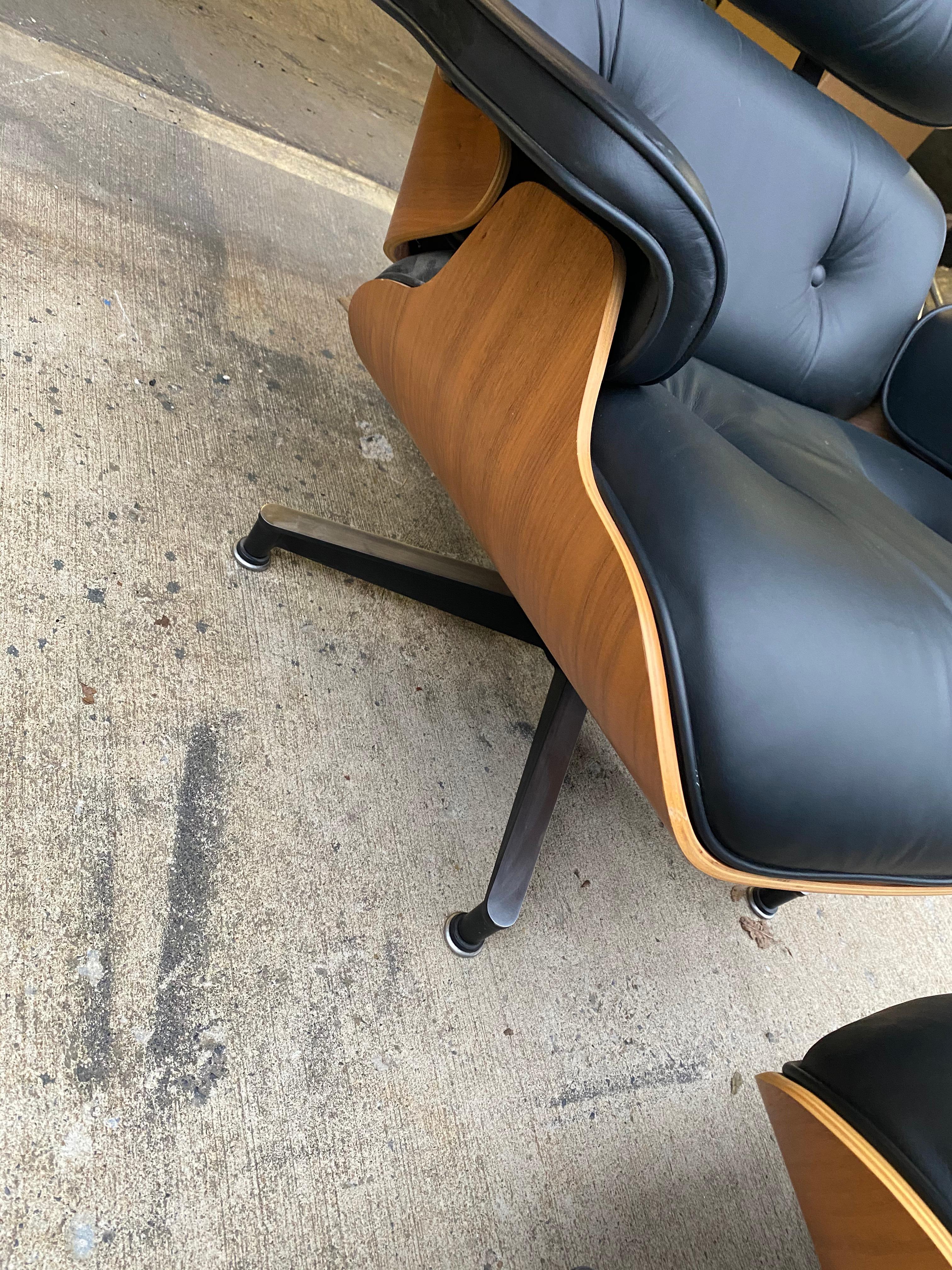 American Superb Herman Miller Eames Lounge Chair and Ottoman