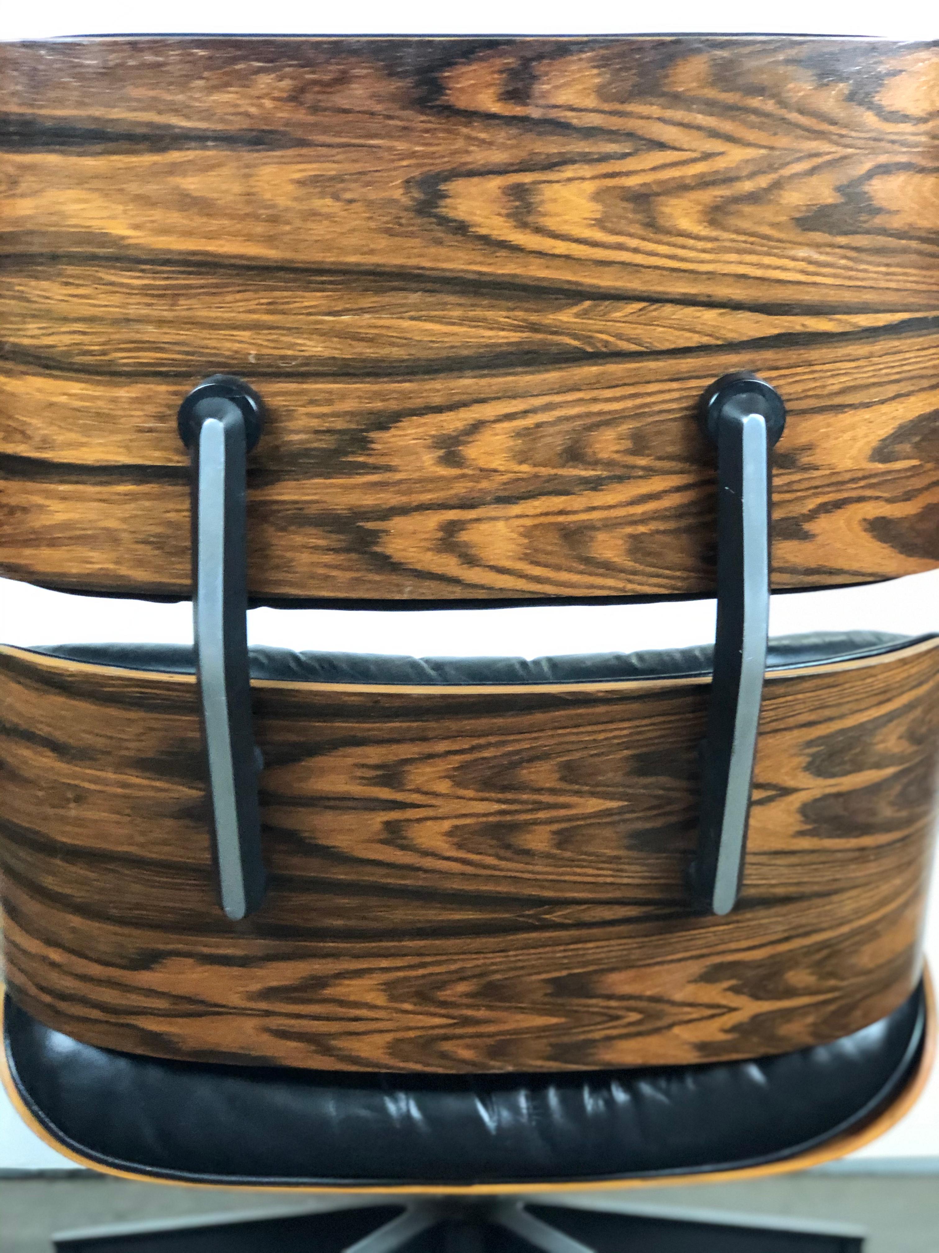 Superb Herman Miller Eames Lounge Chair and Ottoman In Good Condition In Brooklyn, NY
